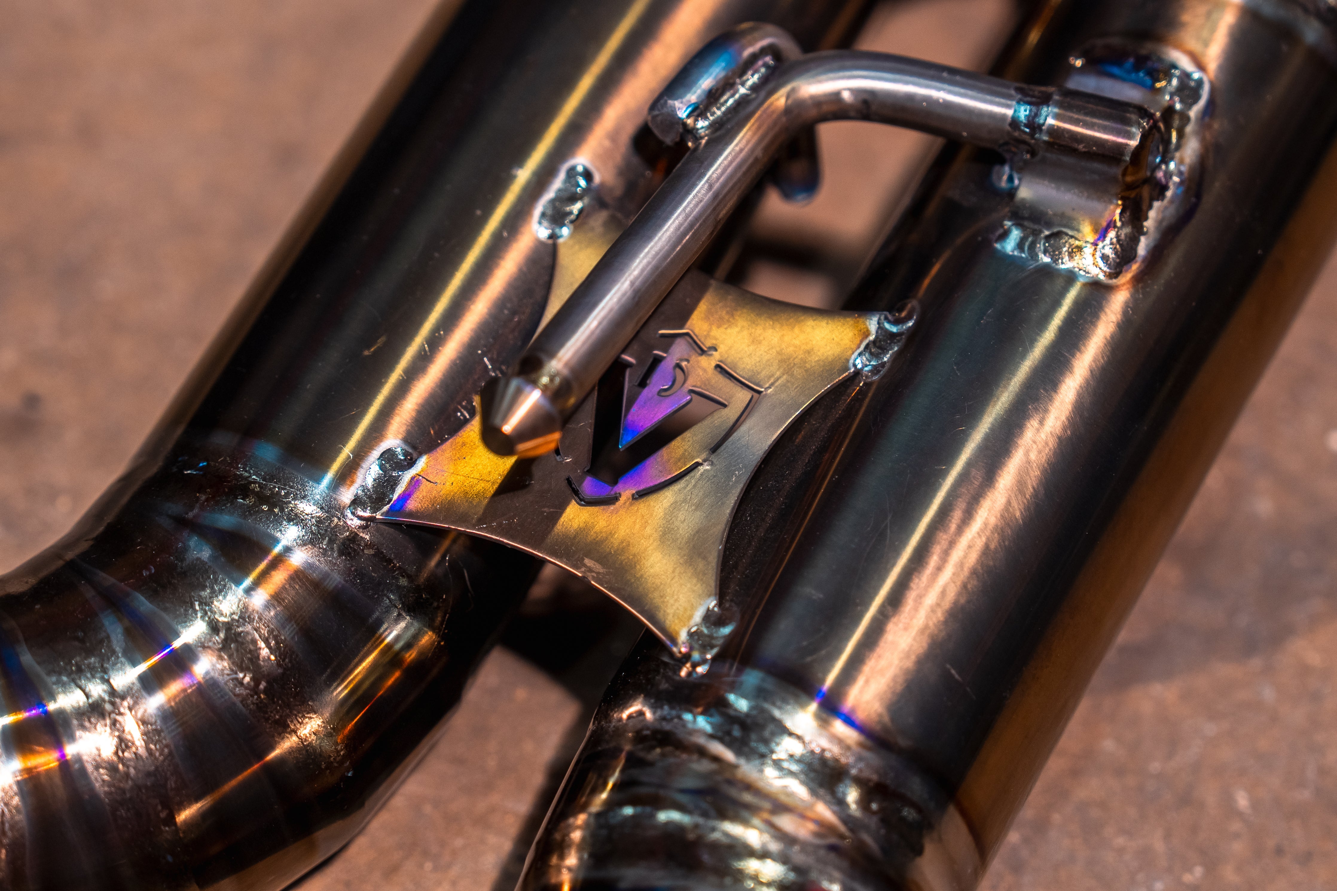 Valvetronic Designs Exhaust Aston Martin DB11 5.2L manufacturer gallery: shield brace, parallel tubes and welded hanger
