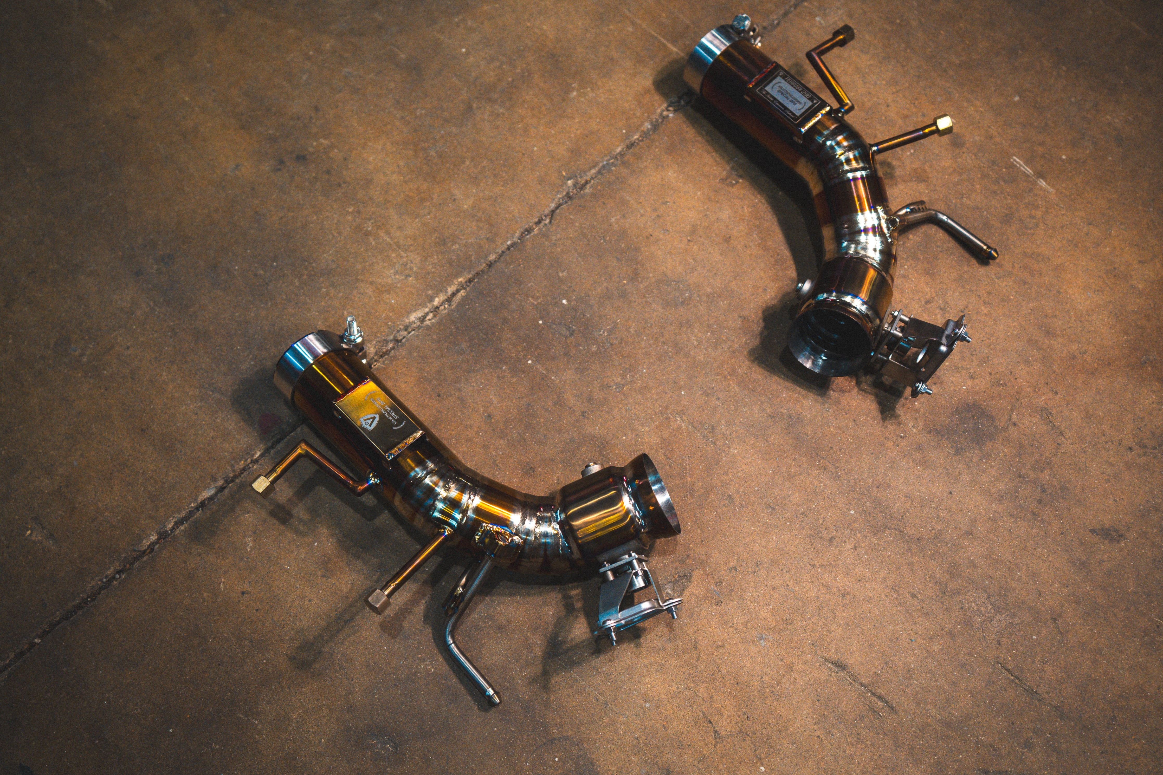 Titanium exhaust Ferrari 296 GTB/GTS: rear section pair angled