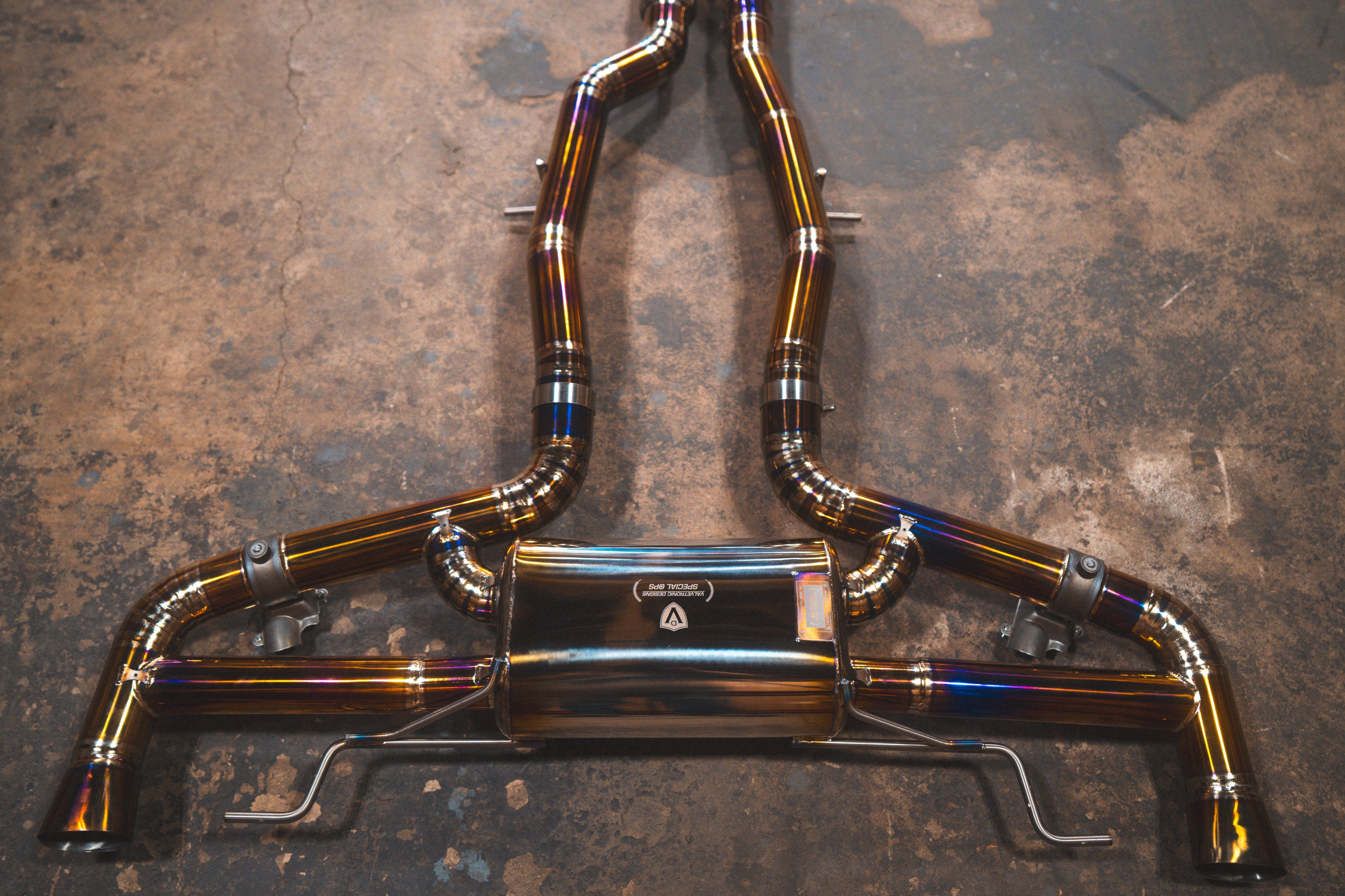 Titanium exhaust AMG GLC 63: rear section overhead