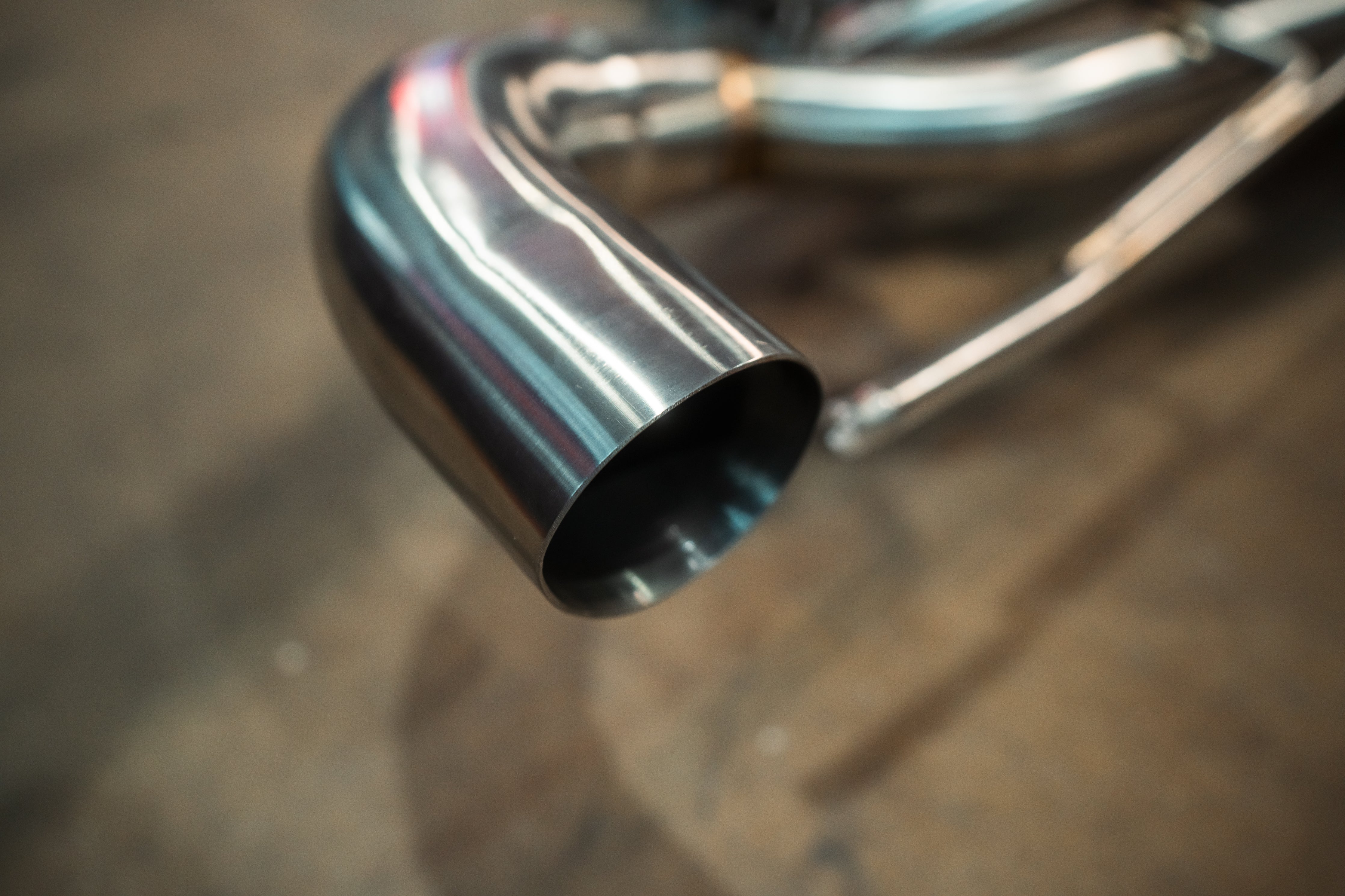 Stainless exhaust BMW X5/X6 40i: rear outlet opening