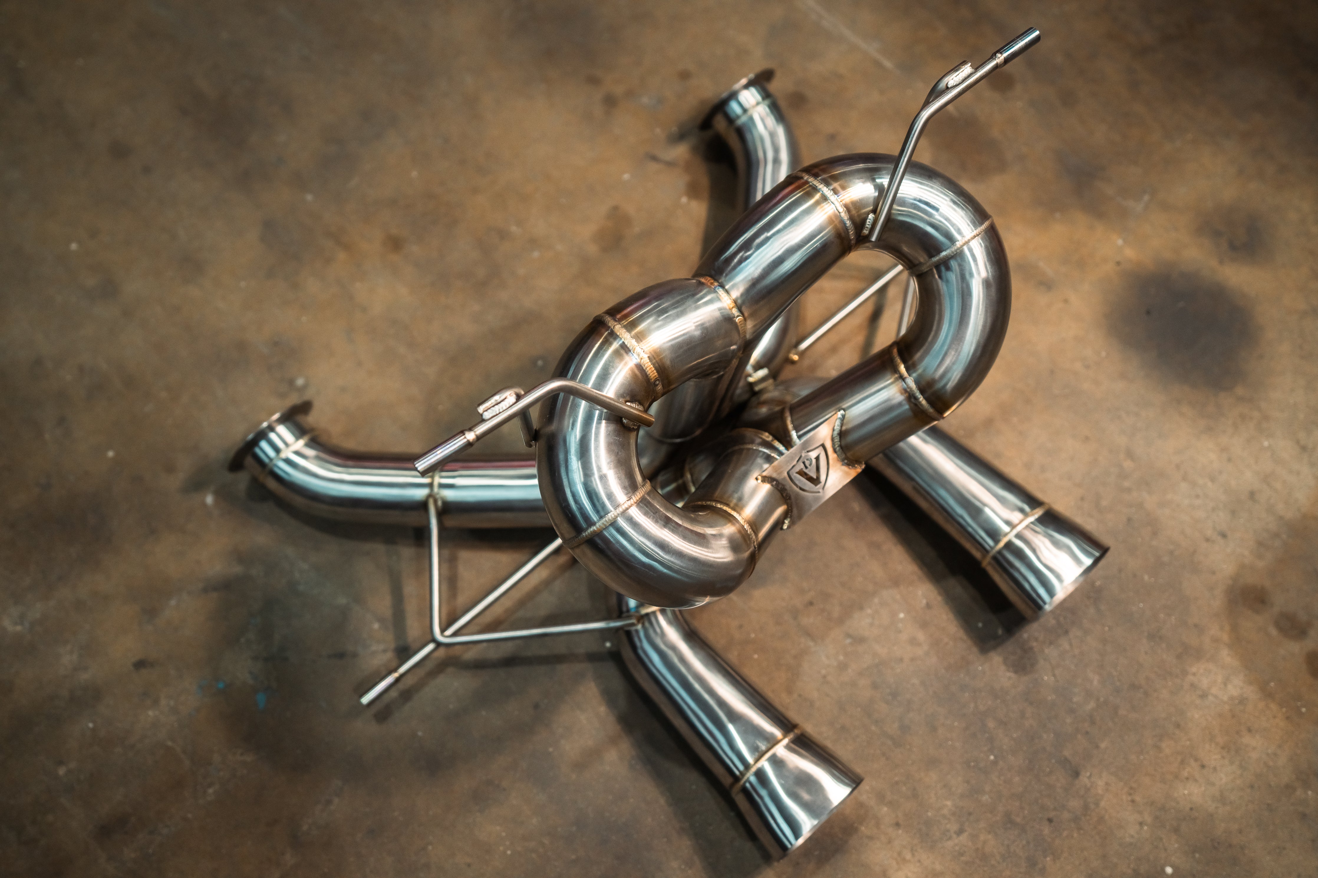 Stainless F1 exhaust Lamborghini Revuelto: rear section angled