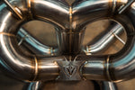 Stainless F1 exhaust Lamborghini Revuelto: logo bridge between loops