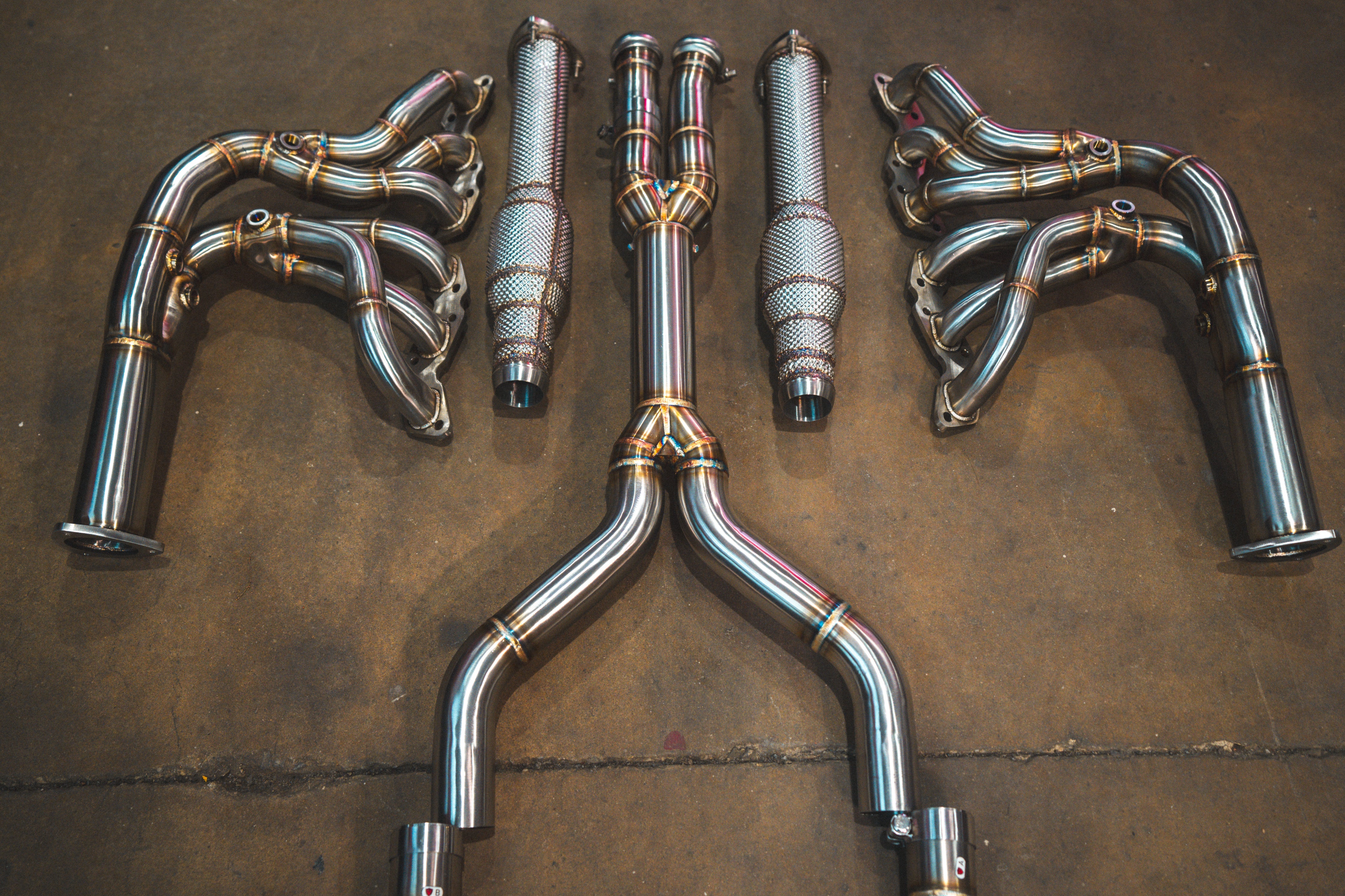 Stainless exhaust Aston Martin DBS: separated midpipe and rear sections