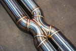 Stainless exhaust Dodge Hellcat: pipe crossover close-up