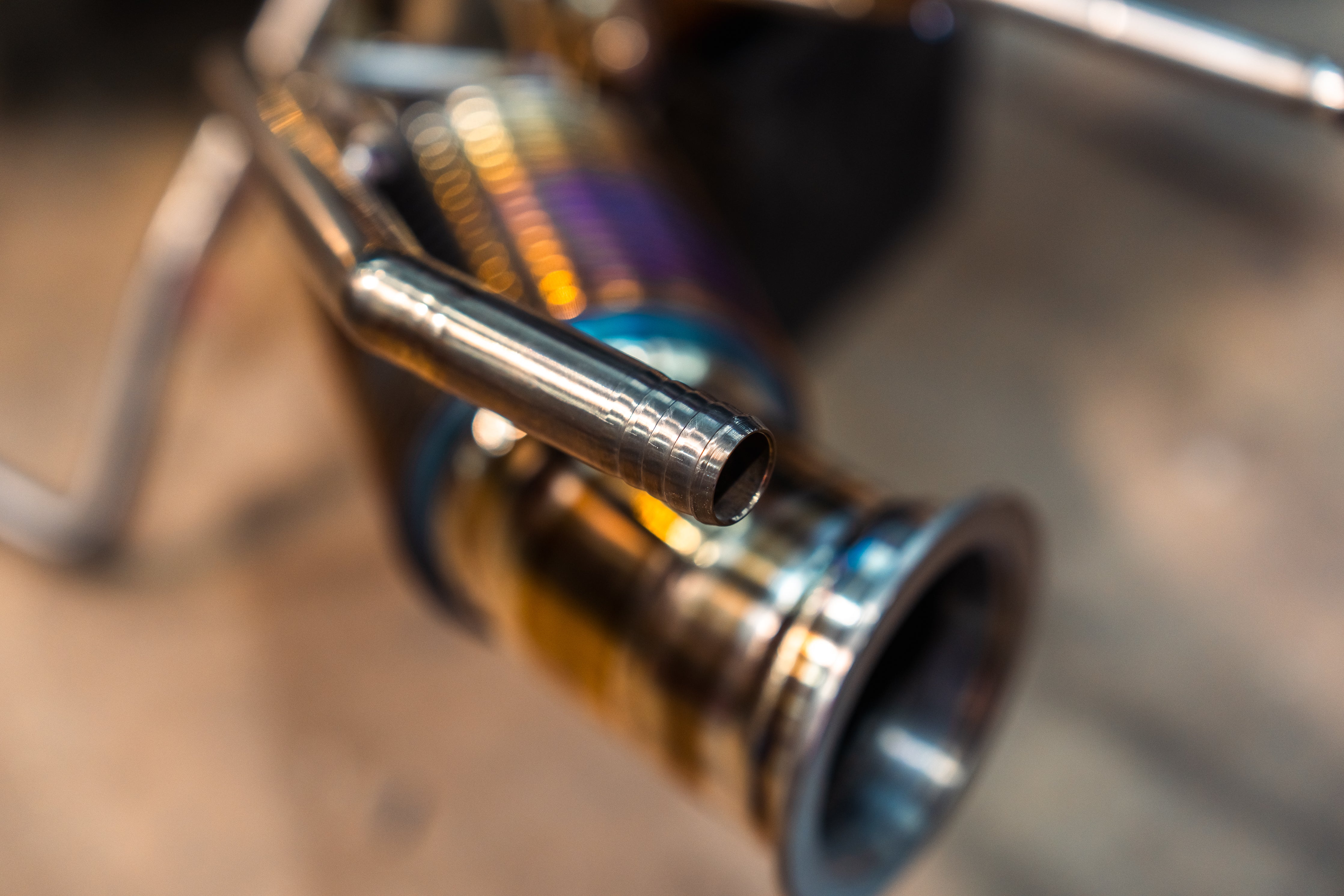 Titanium F1 exhaust McLaren 765LT: pipe outlet and hanger