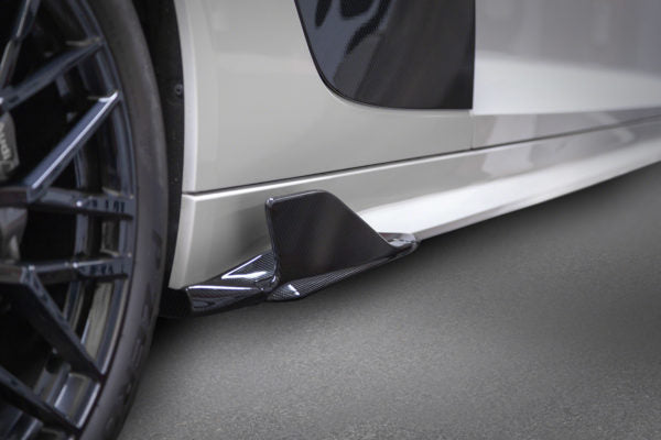 close view of Capristo Carbon Side Fins (Matte) for Audi R8 V10 PLUS 2015 fitted inside a car