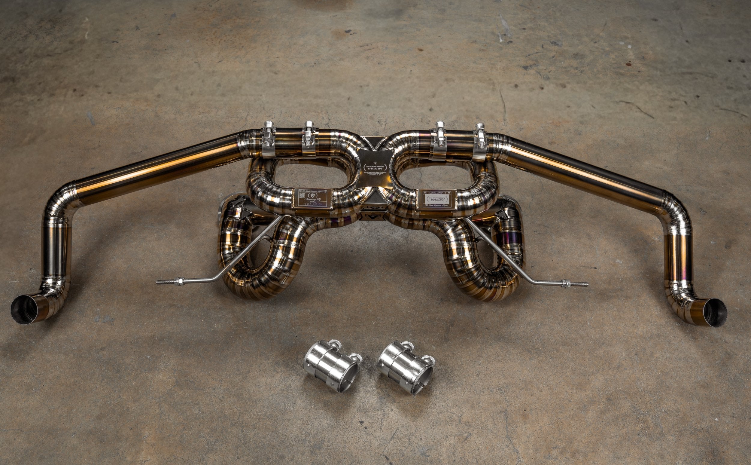 Titanium F1 exhaust Audi R8 V10: complete system overhead