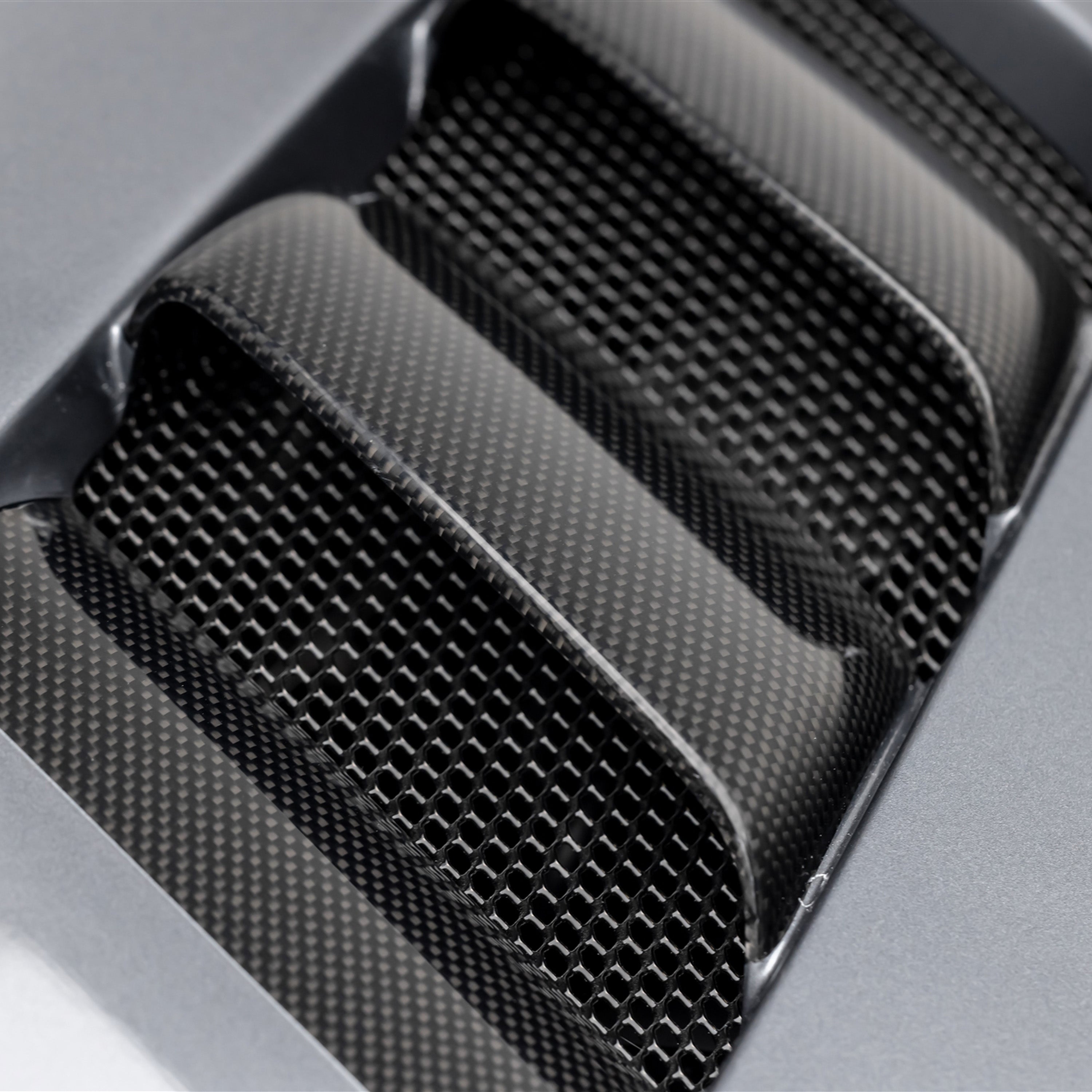 1x1 carbon inside V20 hood vent, macro