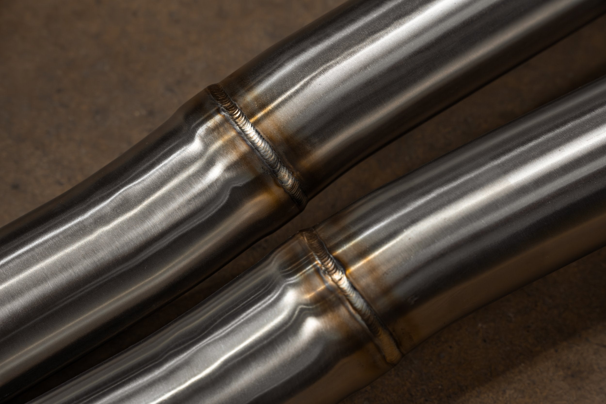Stainless exhaust BMW F90 M5/F92 M8: twin midpipe joint
