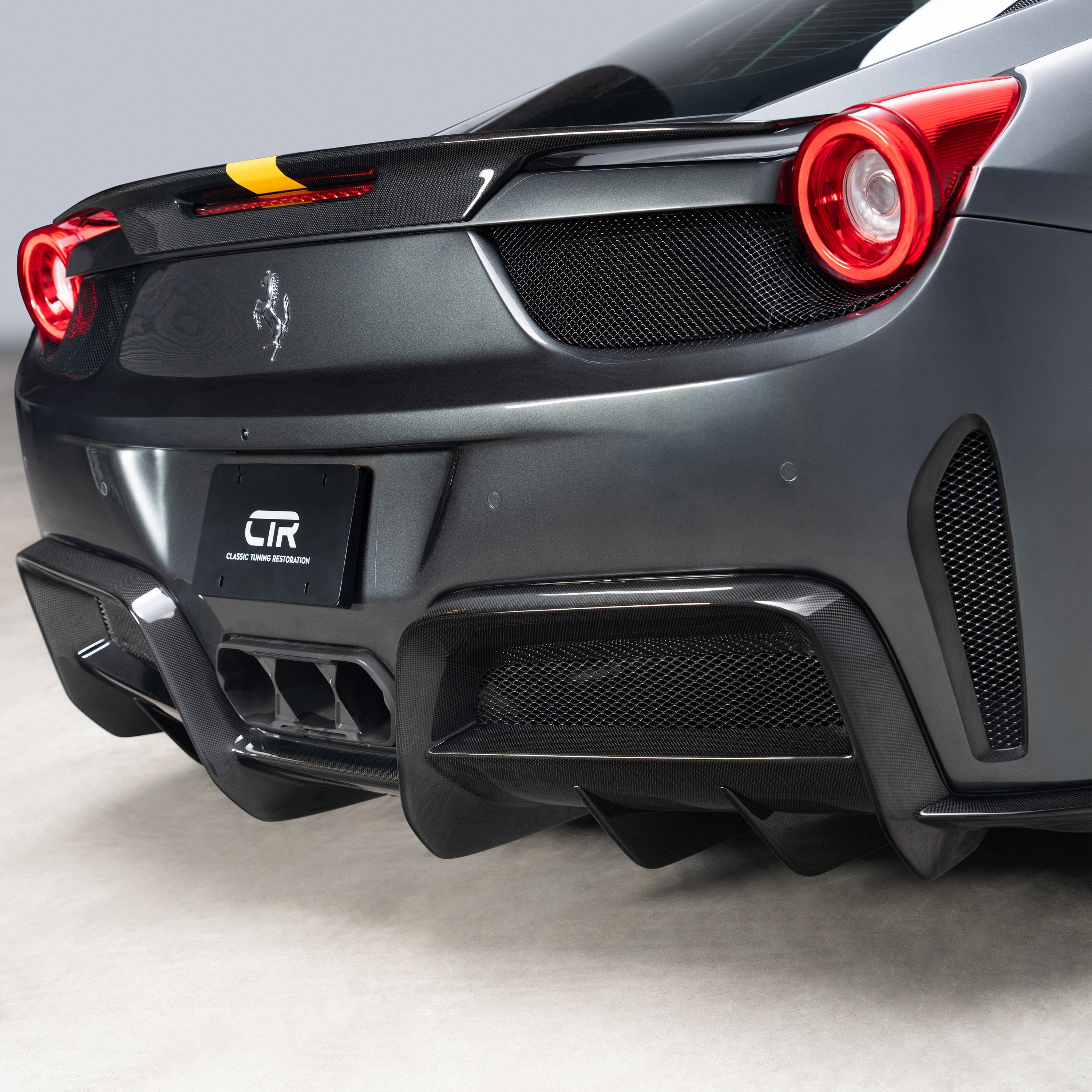 CTR rear package diffuser and taillights, high rear 3/4