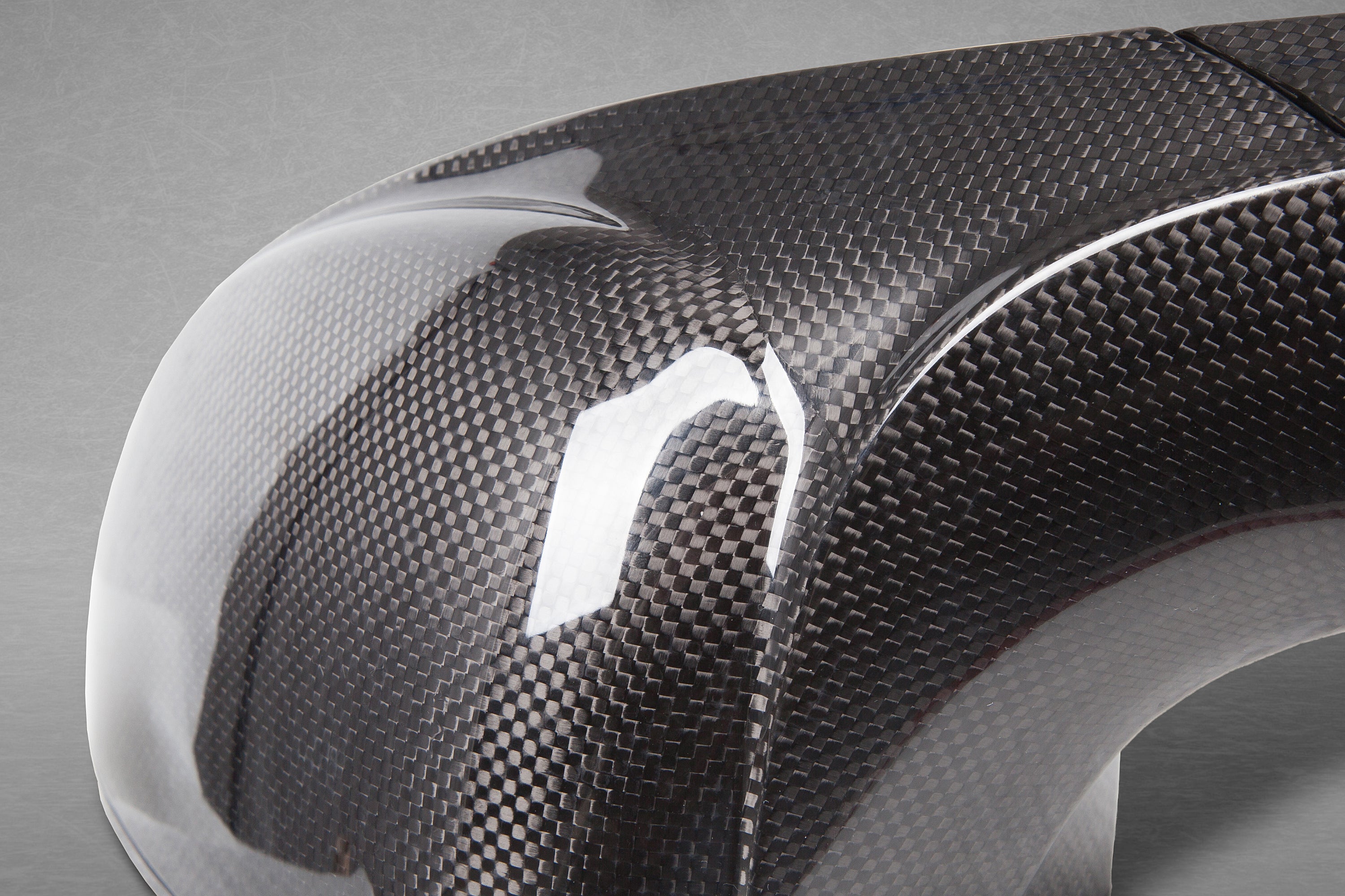 Capristo Ferrari 488 / F8 carbon mirror weave, close-up