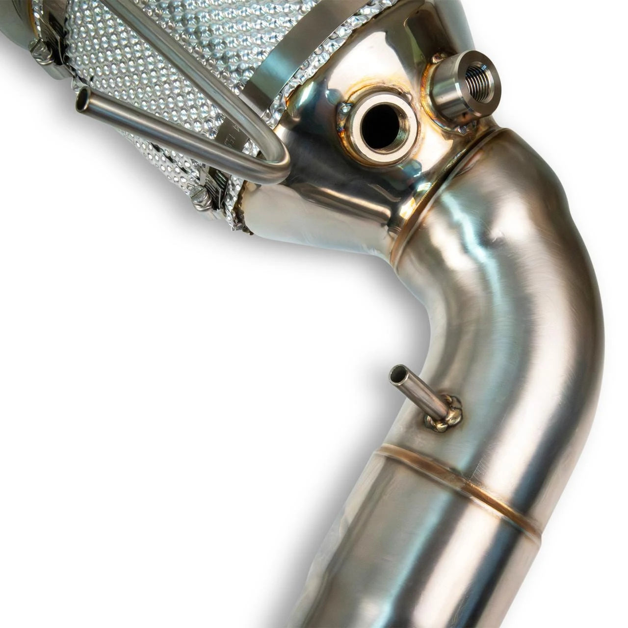 Close-up of the O2 bung weld on the Cayenne E3 V8 sport cat