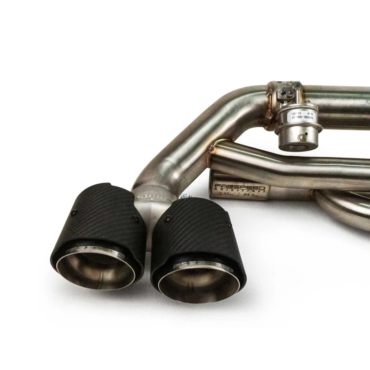 Carbon fiber tips on the 991.2 muffler bypass, right side