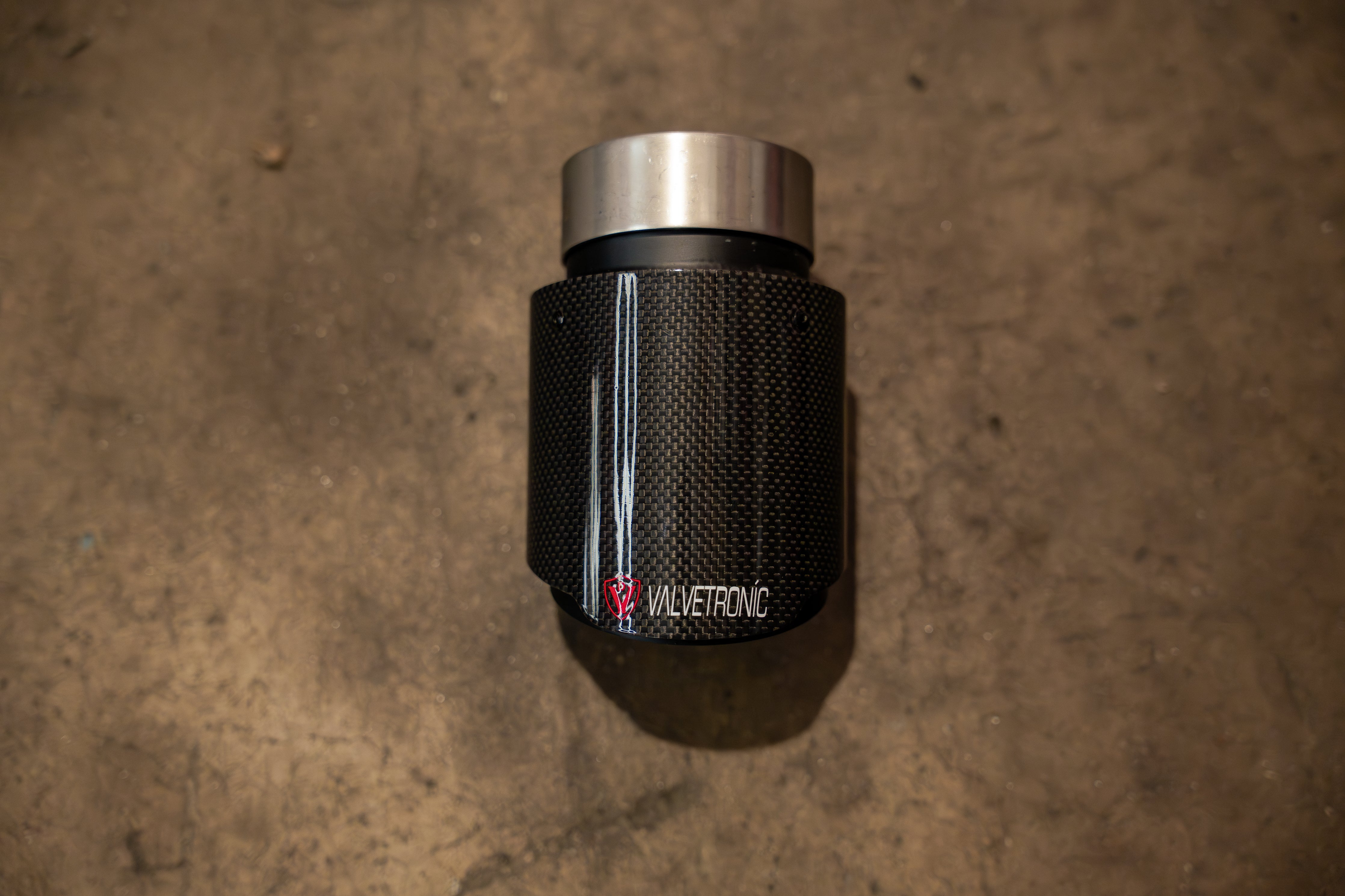 Carbon fiber exhaust-tip outlet detail