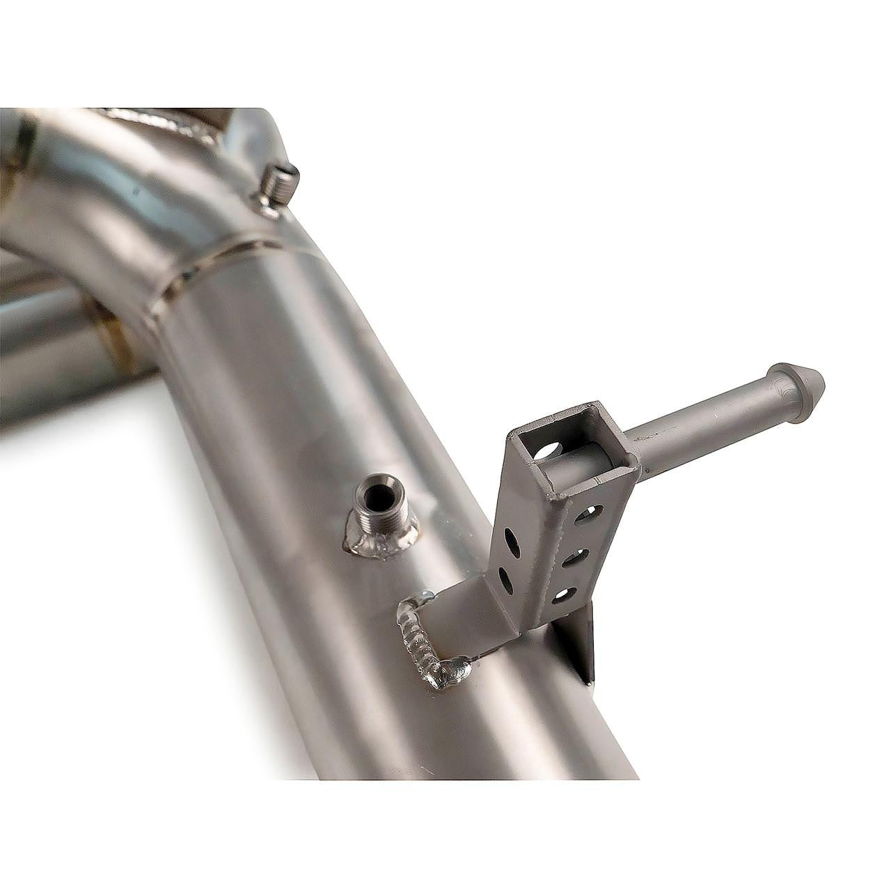 Titanium bracket weld on the Fabspeed F8 X-pipe