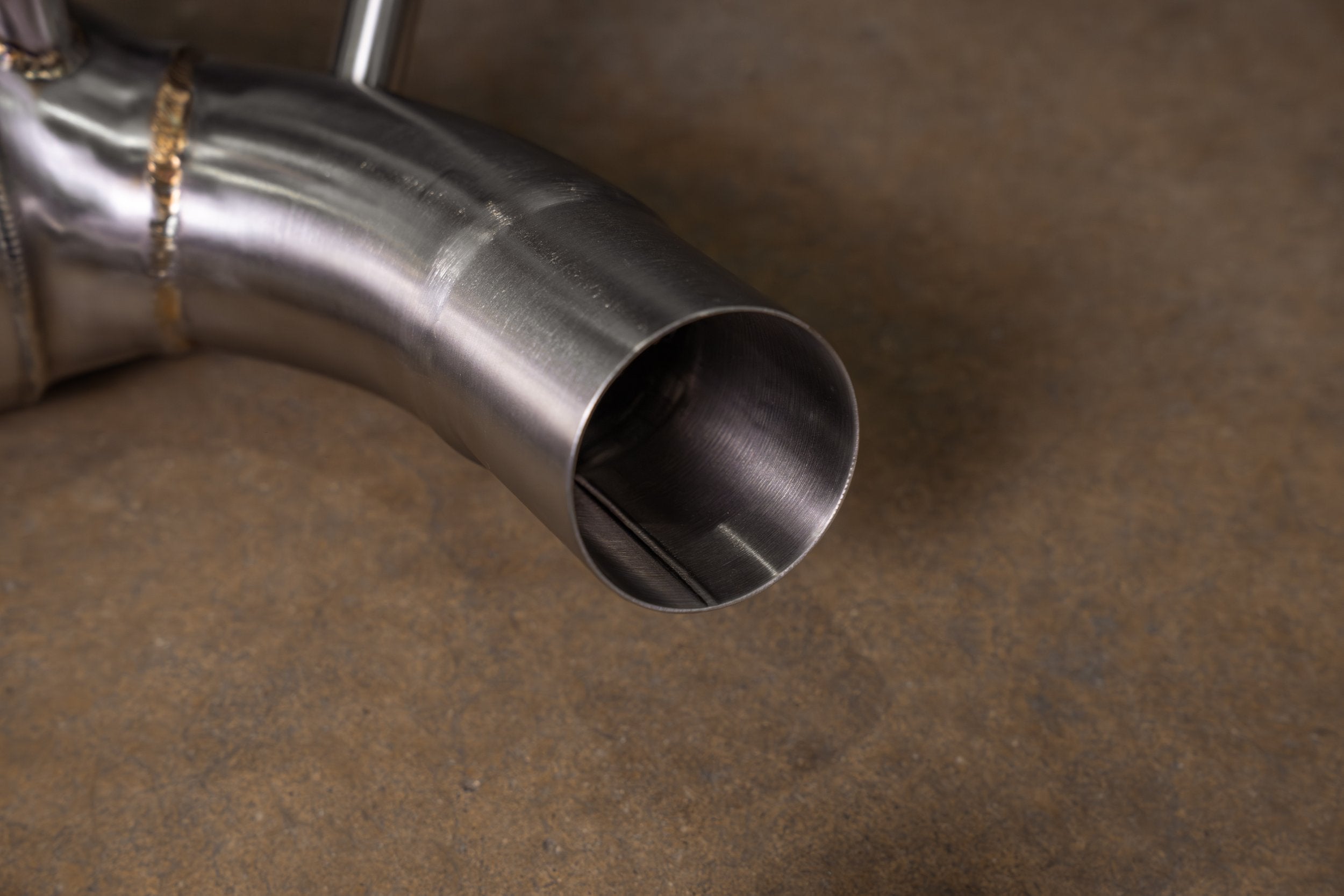 Valvetronic Designs 400 Cell Downpipes Porsche 992 Turbo / S manufacturer gallery: curved outlet tube and welded seam