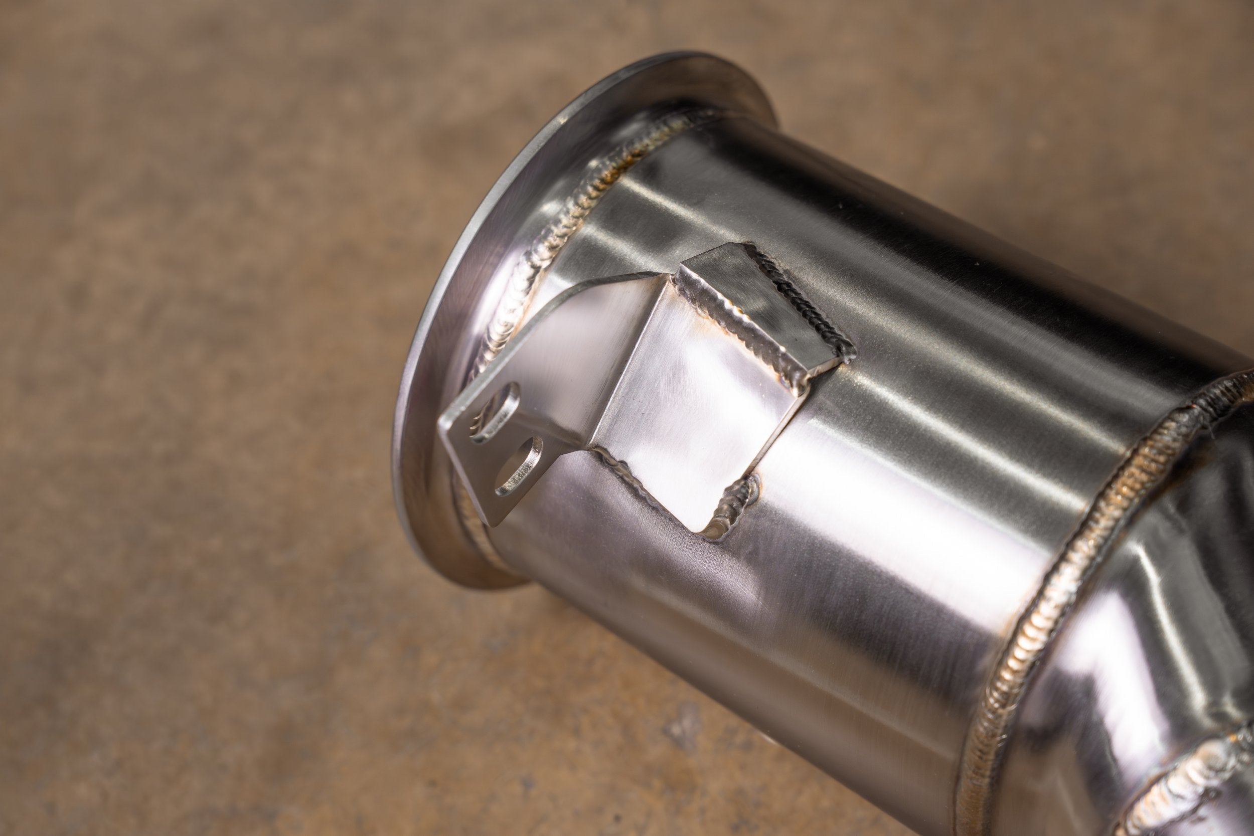 Valvetronic Designs 400 Cell Downpipes Porsche 992 Turbo / S manufacturer gallery: mounting tab welded beside a wide inlet flange
