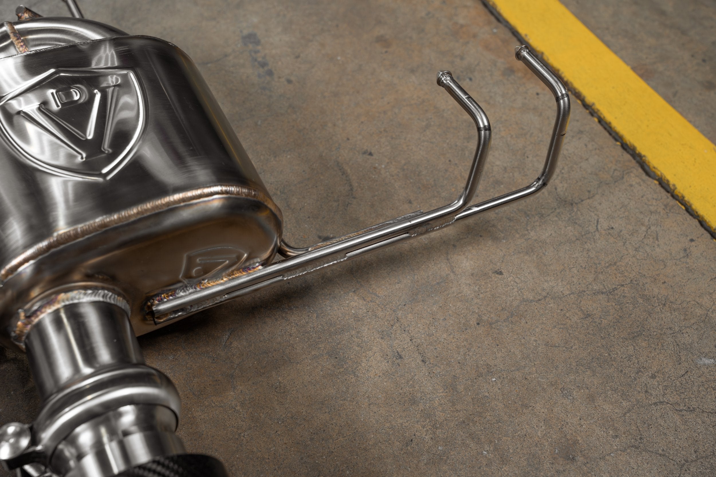 Valvetronic Designs Valved Exhaust Civic Type R / Integra Type S manufacturer gallery: welded hanger beside the rear muffler and outlet branches