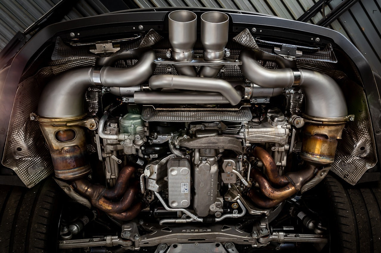 Soul 992.2 GT3 performance exhaust system: performance exhaust installed, close view