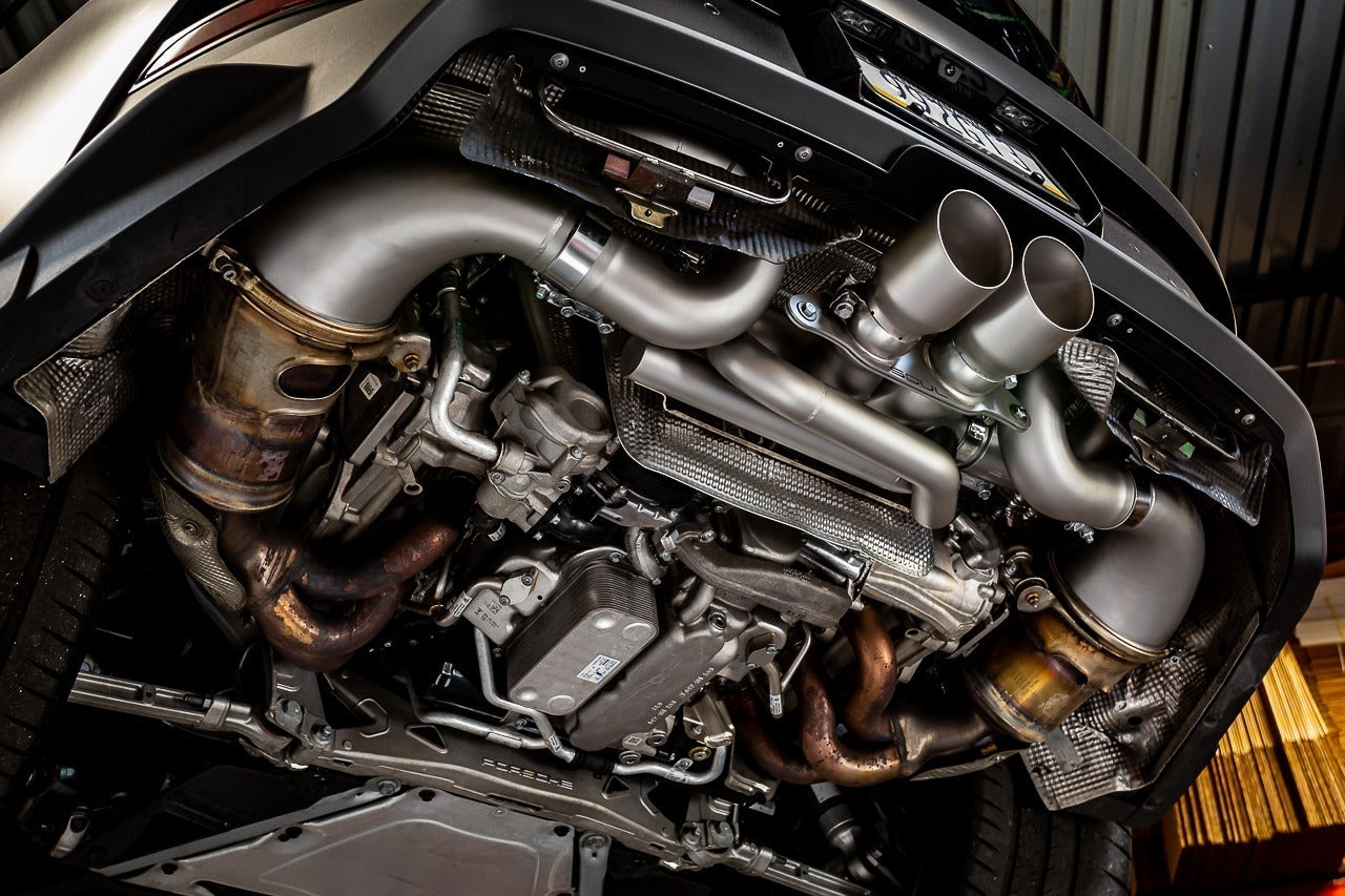 Soul 992.2 GT3 performance exhaust system: performance exhaust installed in the rear bay
