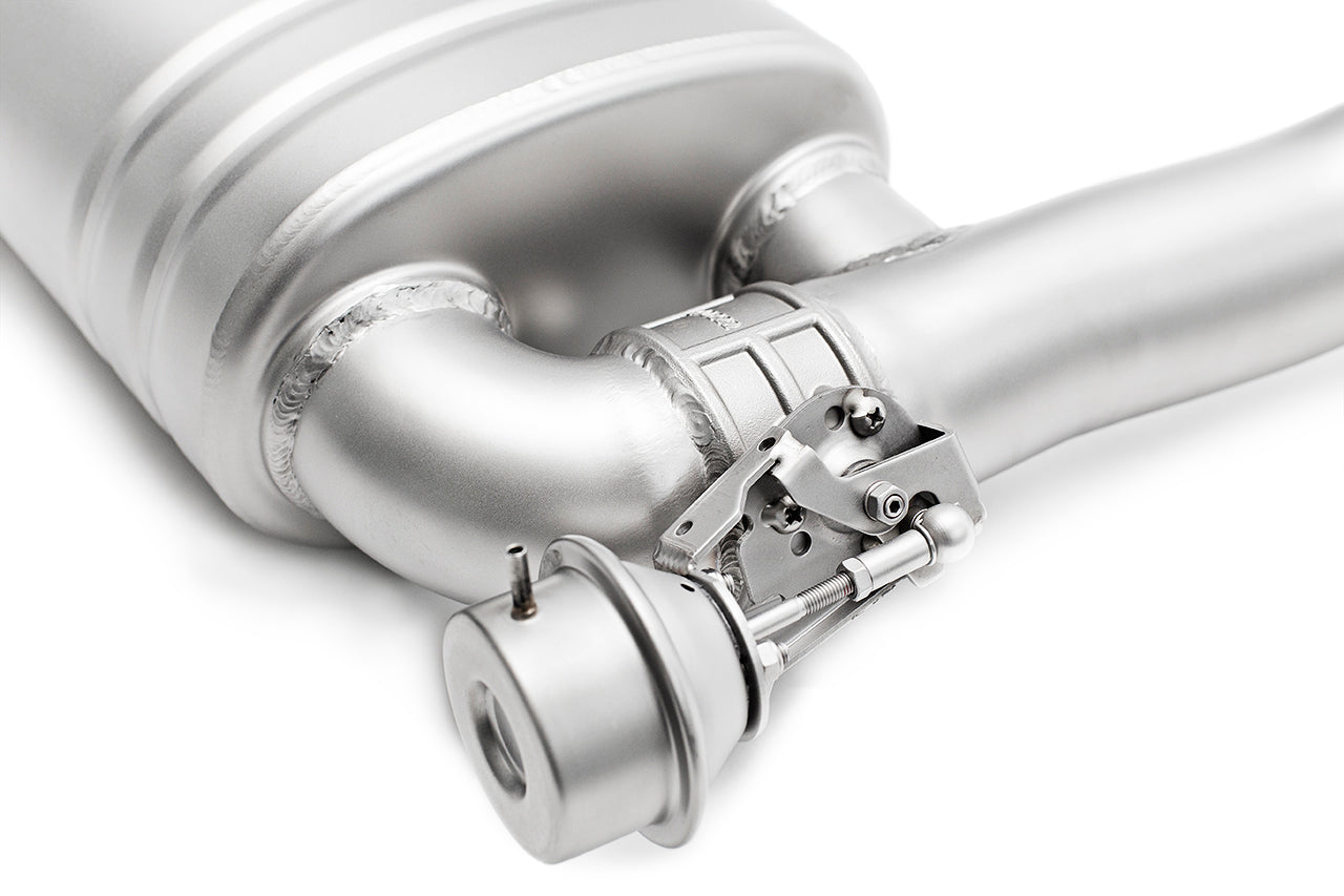Soul 981 Boxster / Cayman valved exhaust system: close-up of a muffler outlet