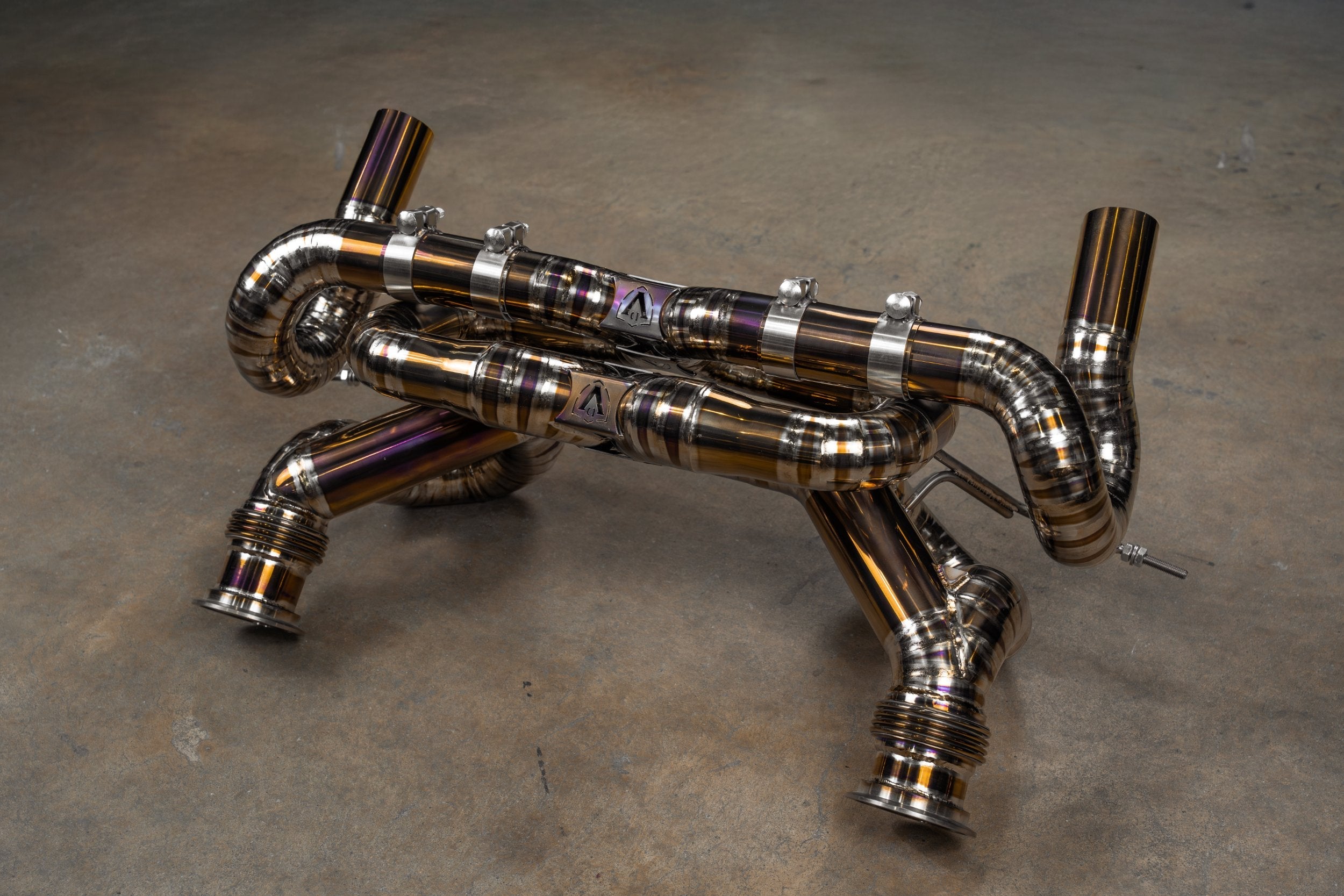 Titanium F1 exhaust Lamborghini Huracan: f1 system opposite angle