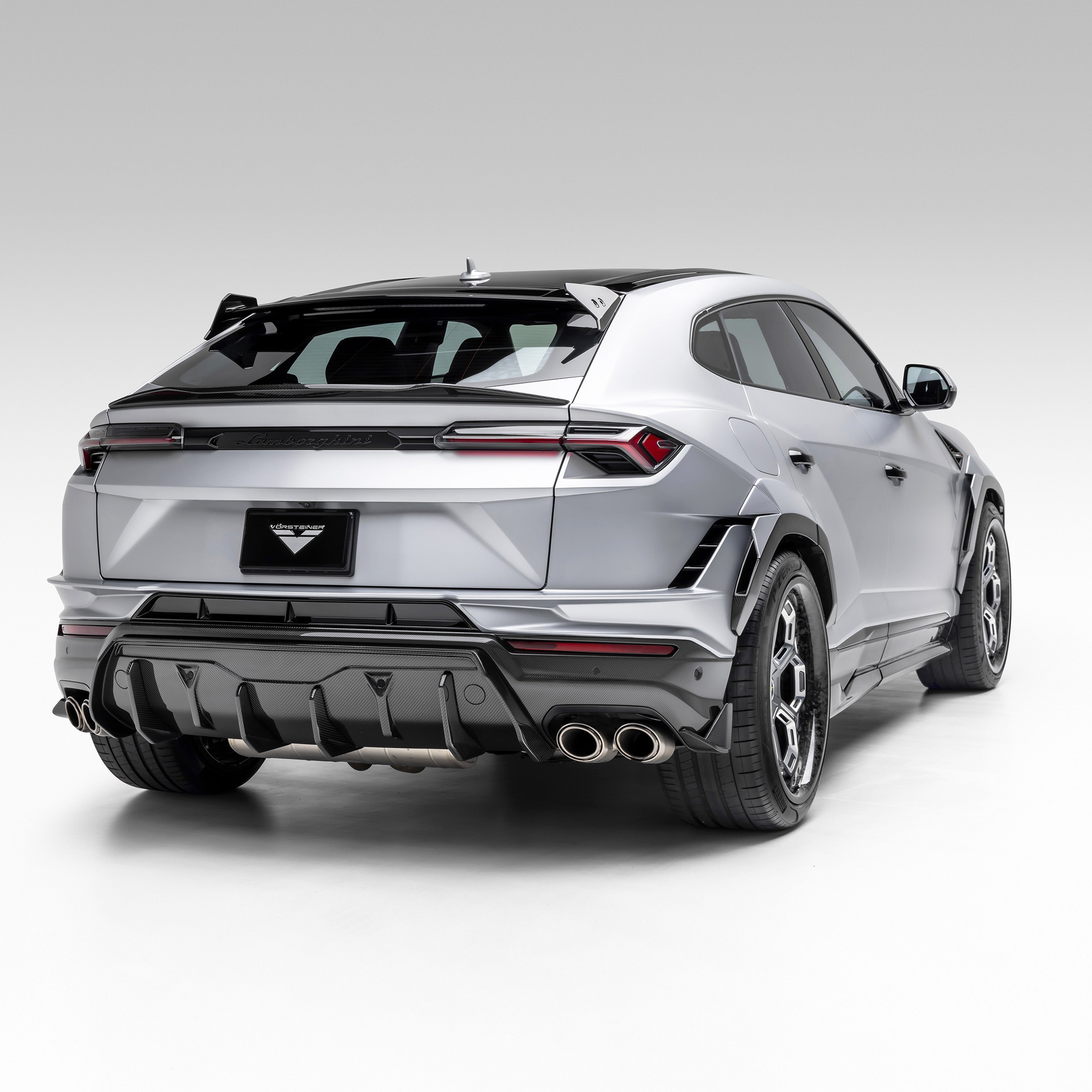 Urus Performante with carbon diffuser, high rear view