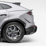 Urus Performante rear corner with side fin, 3/4 view
