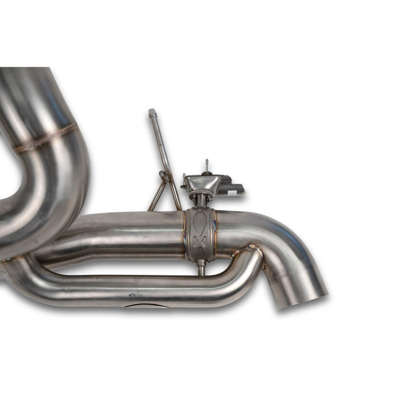 Valve actuator bracket on the Fabspeed McLaren GT valved X-pipe