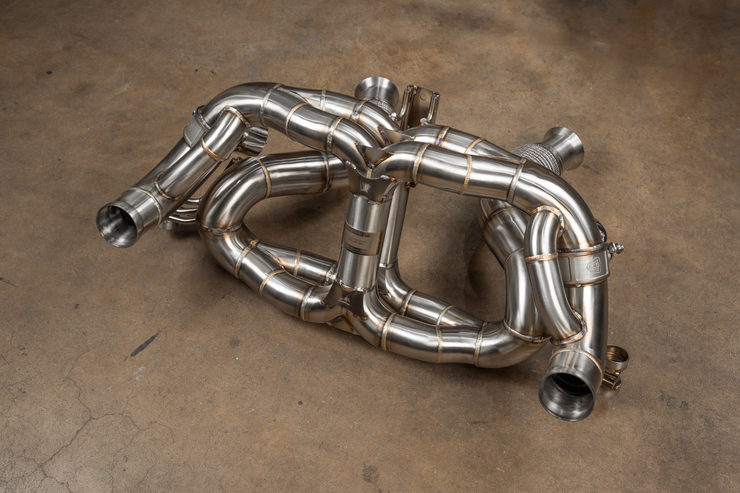 Stainless F1 exhaust Porsche Carrera GT: f1 system angled