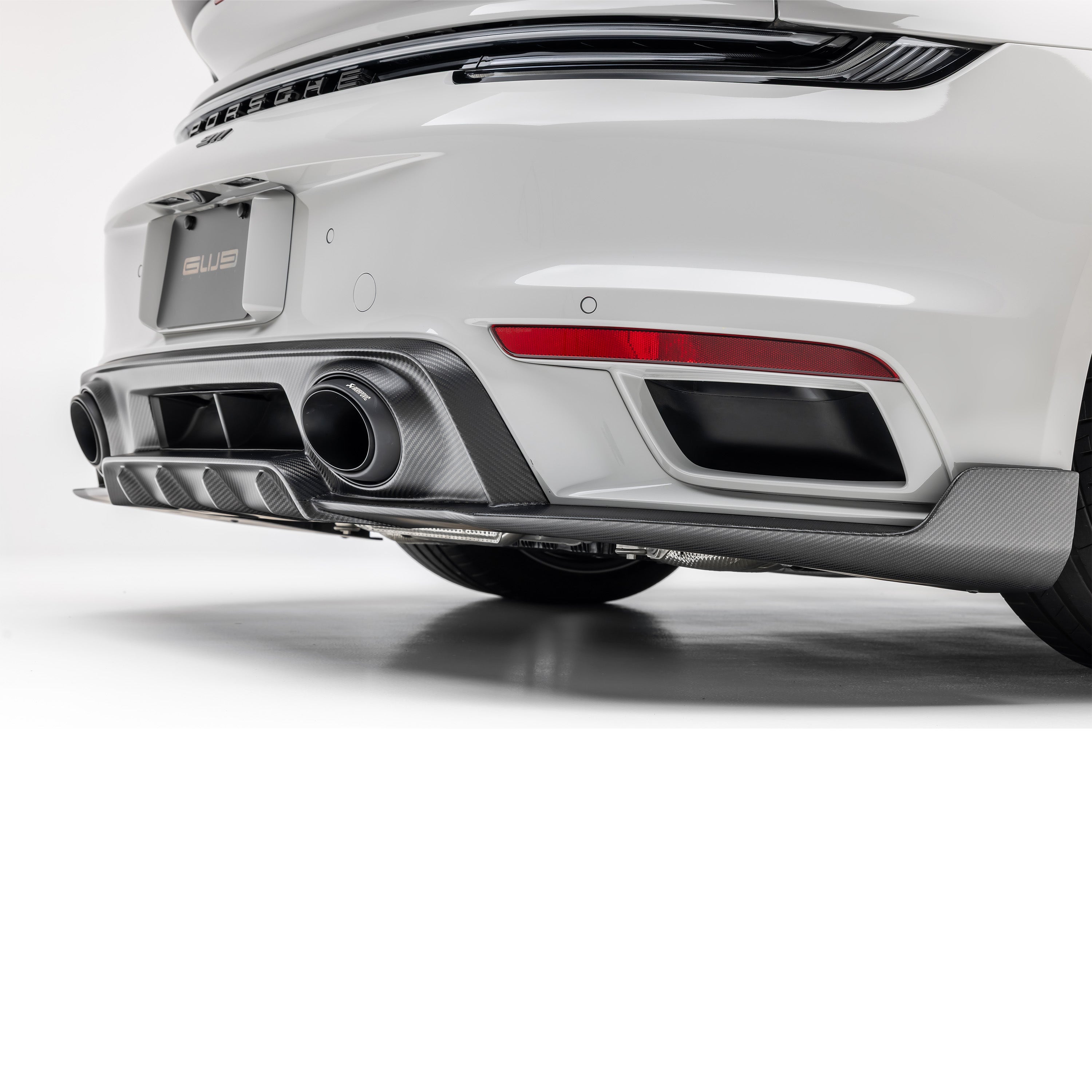 992 Turbo S rear bumper with carbon diffuser, low rear 3/4 view