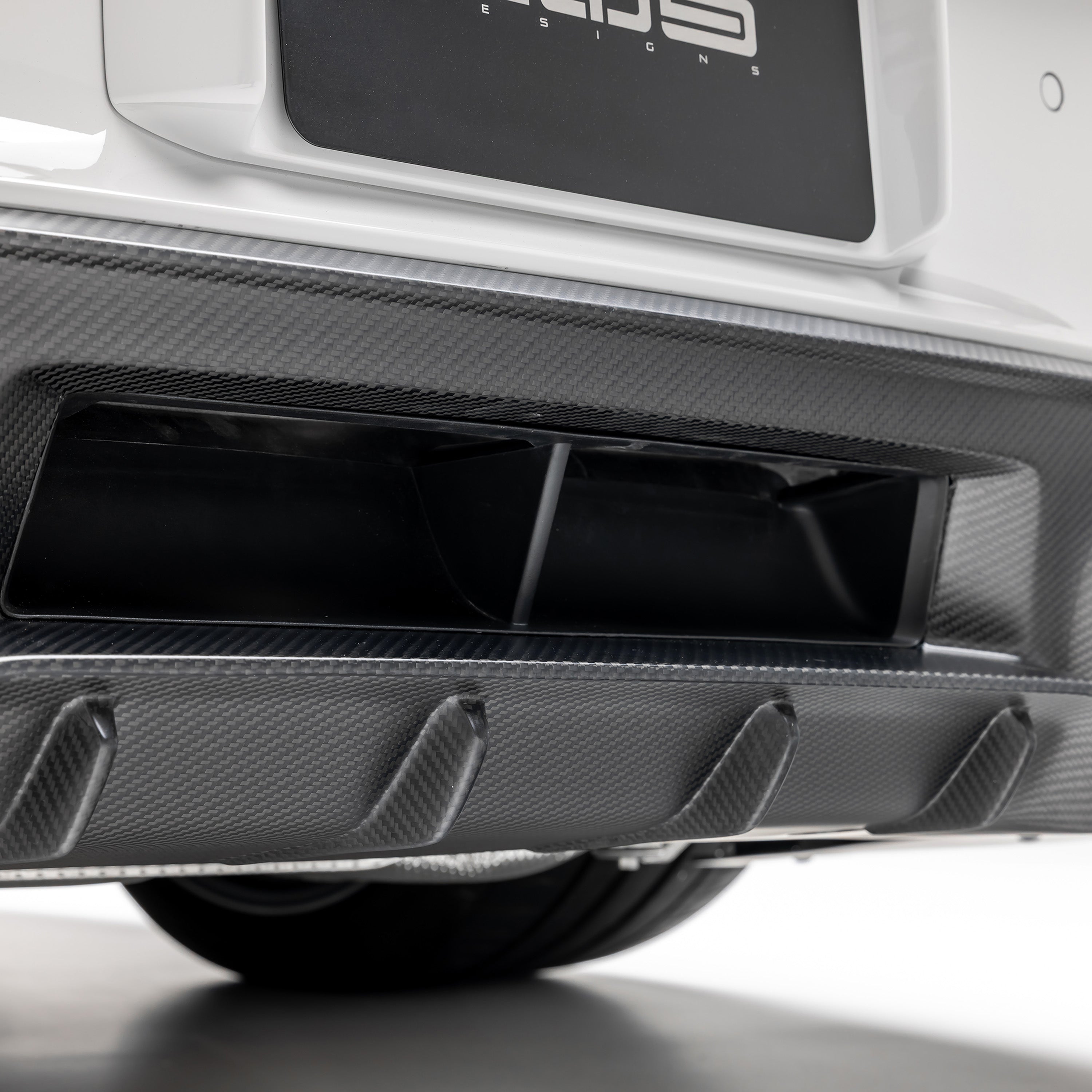 992 Turbo S diffuser fins under rear bumper, low straight-on detail