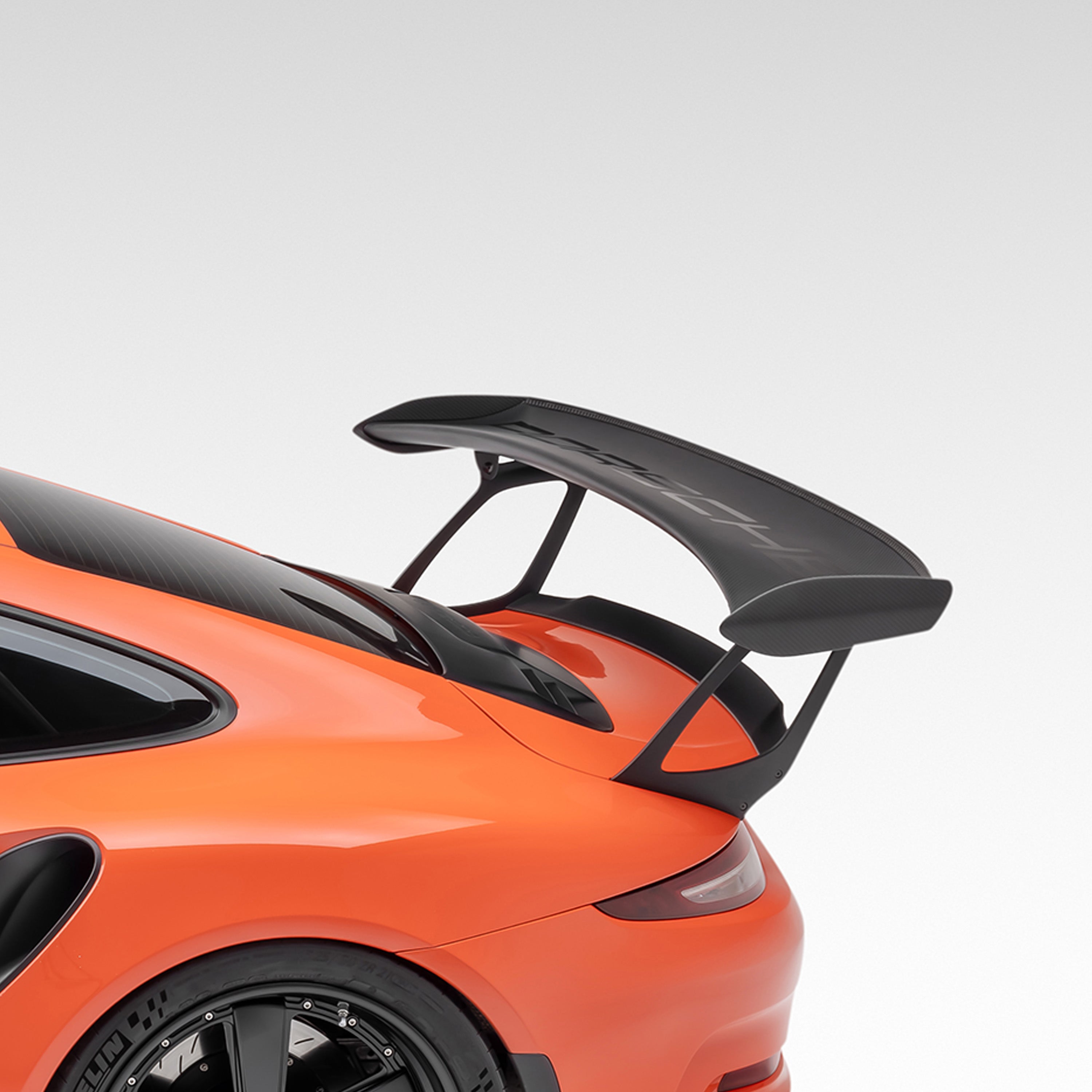 GT3 RS wing blade profile, rear quarter view