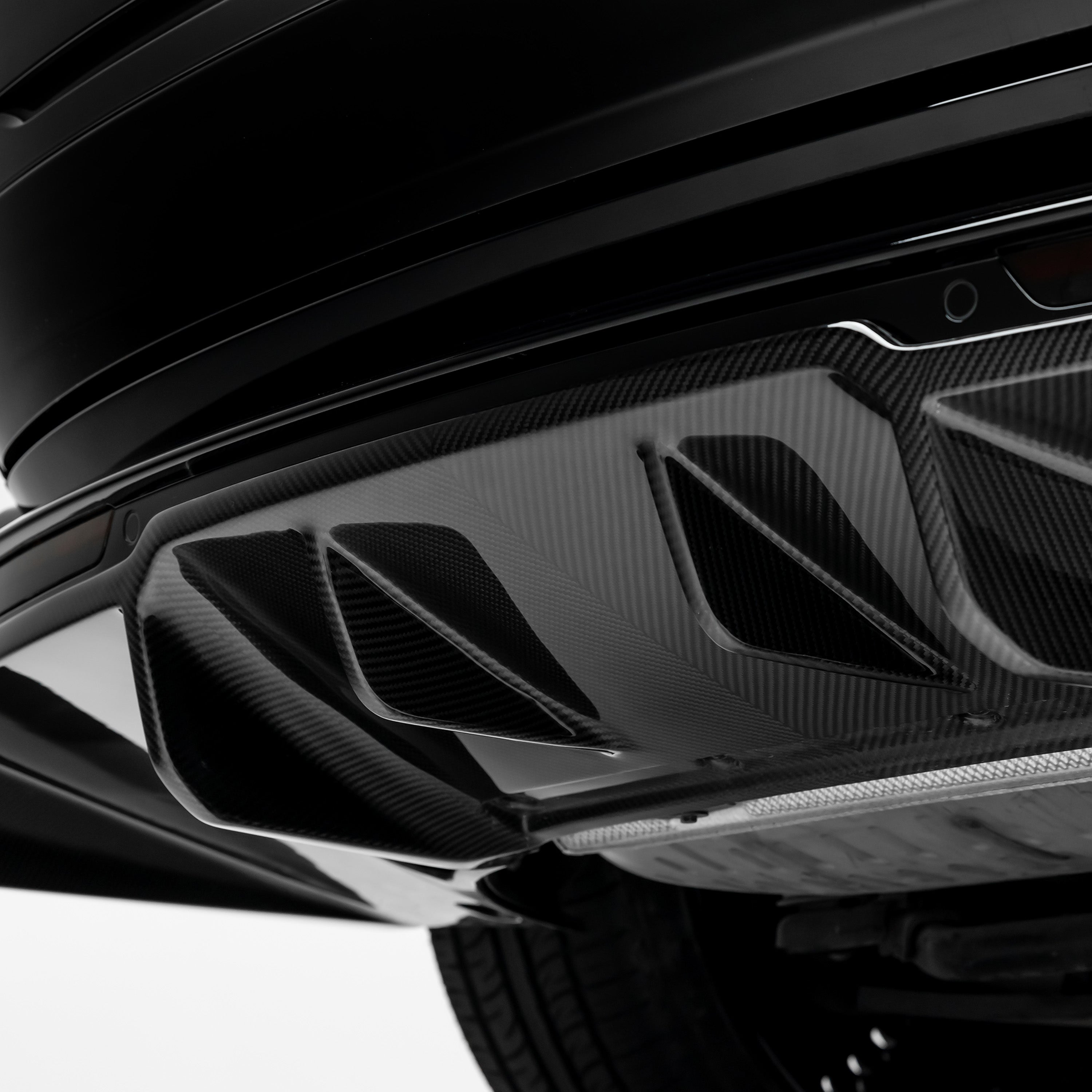Range Rover L460 diffuser strakes from below, low detail