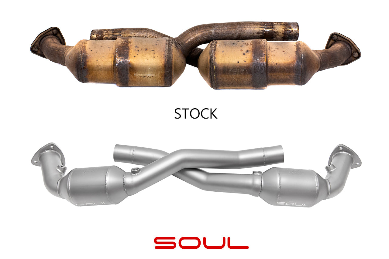 997.1 Carrera sport cats / cat bypass pipes: stock cats above the SOUL sport catalytic converters