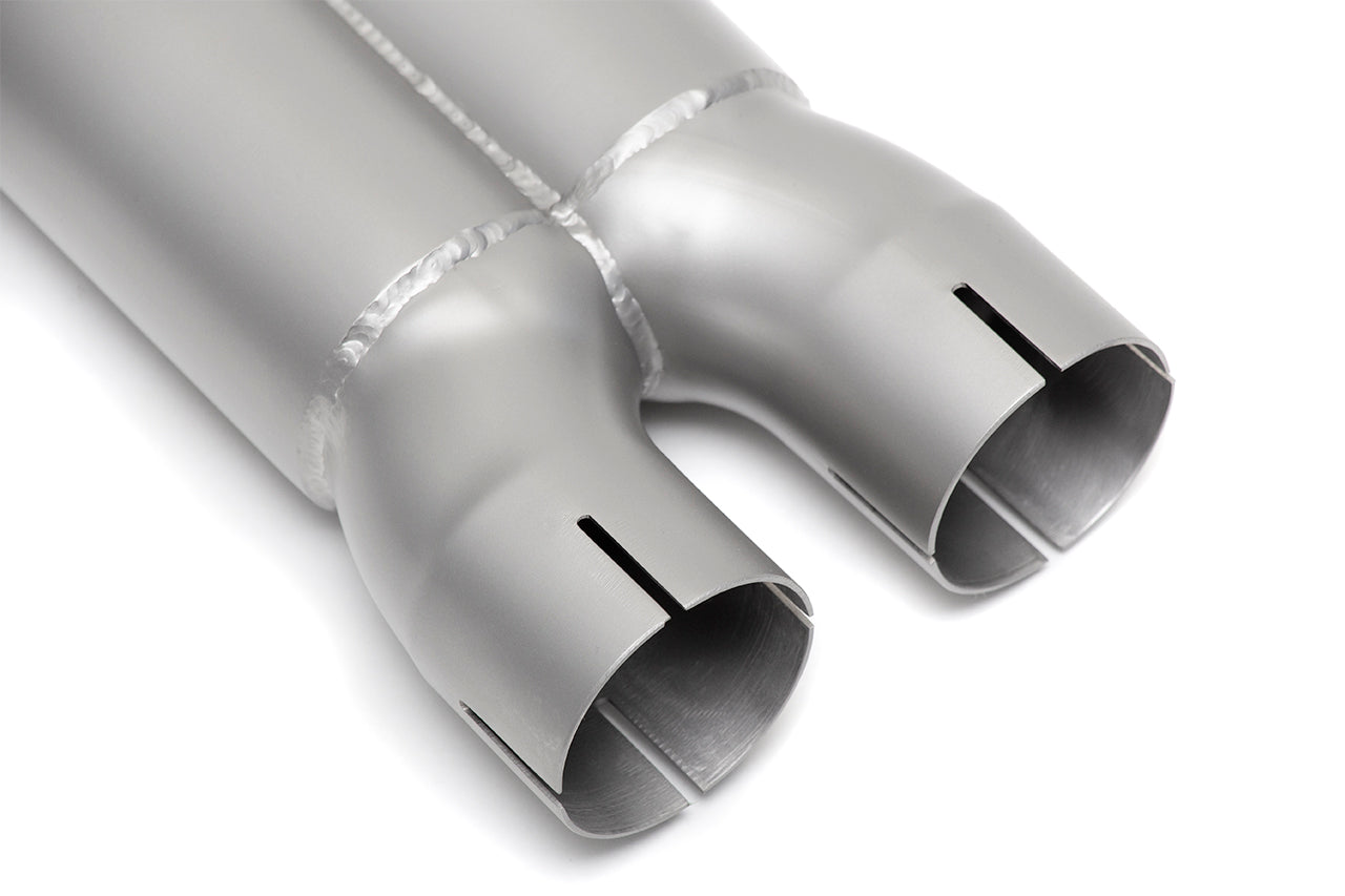 Soul FF / GTC4Lusso V12 x-chamber midpipe: close-up of the midpipe outlets