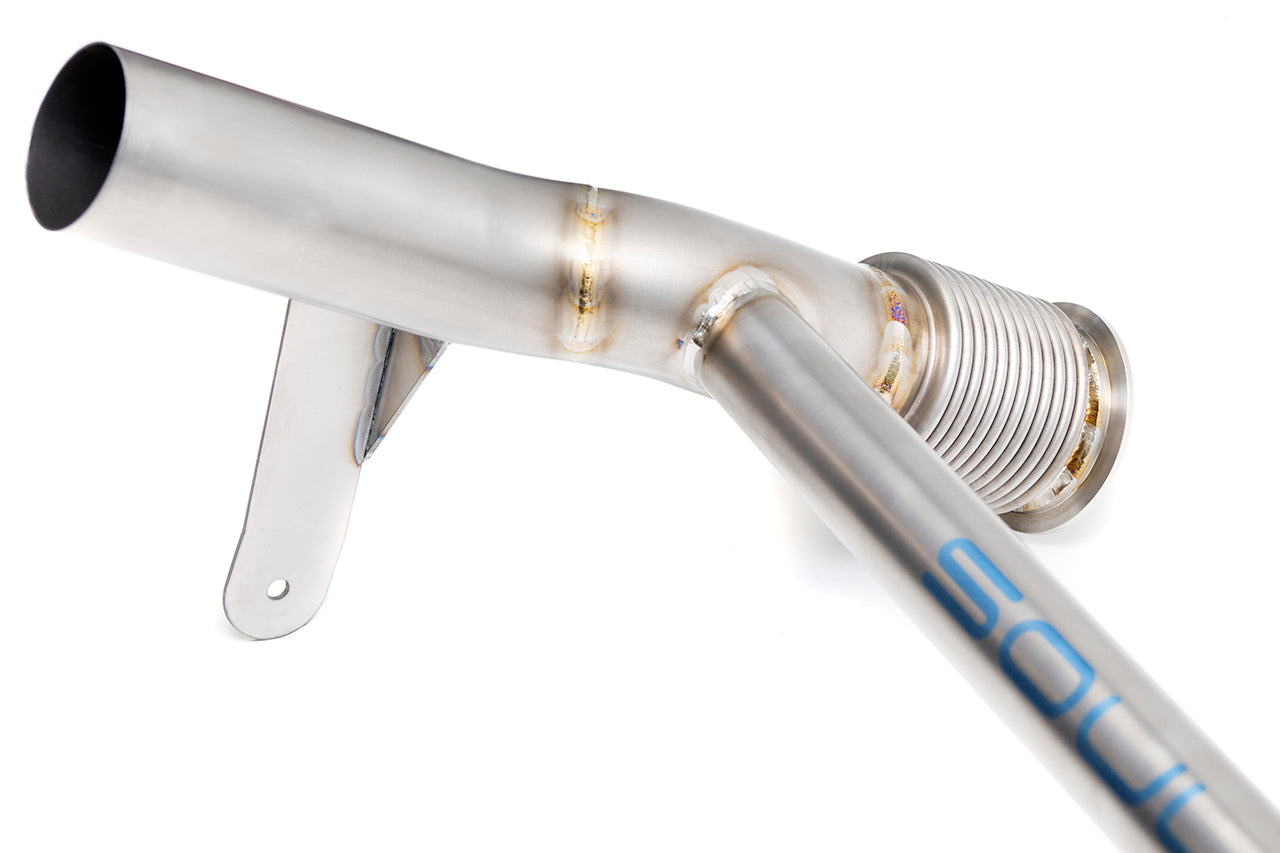 Soul Huracan EVO / STO titanium race exhaust system: close-up of titanium welds and heat tint
