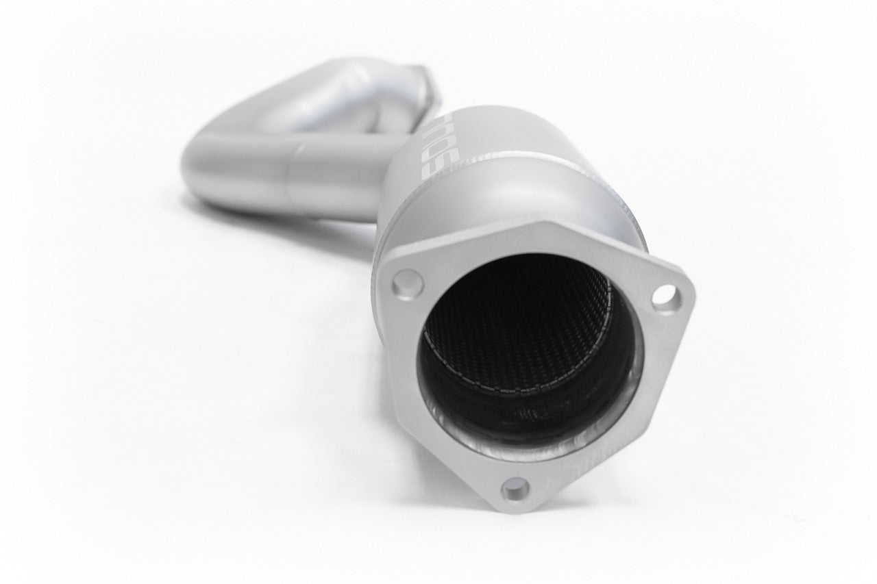 Soul 718 GT4 RS / Spyder RS over axle pipes: close-up of a catalytic converter inlet