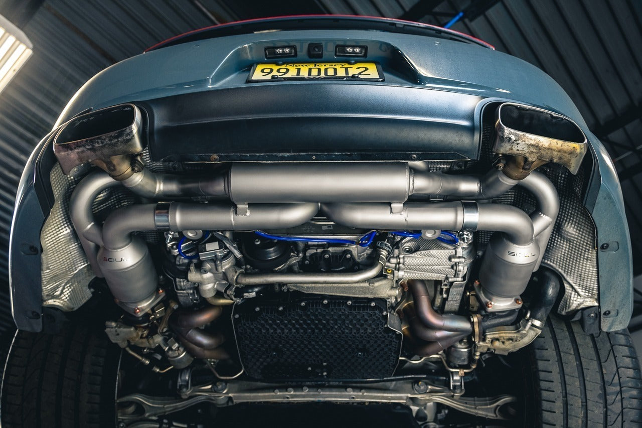 Soul 991.2 Carrera non-PSE valved exhaust package: valved package installed, rear view from below