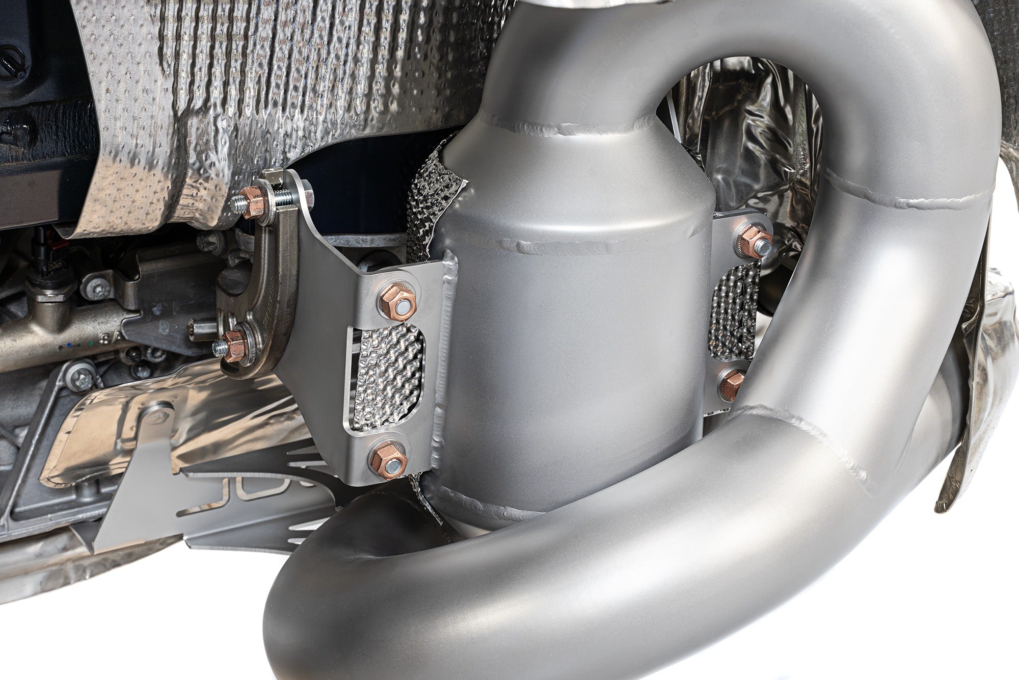 Soul 992.2 Carrera GTS valved exhaust system: close-up of the installed muffler