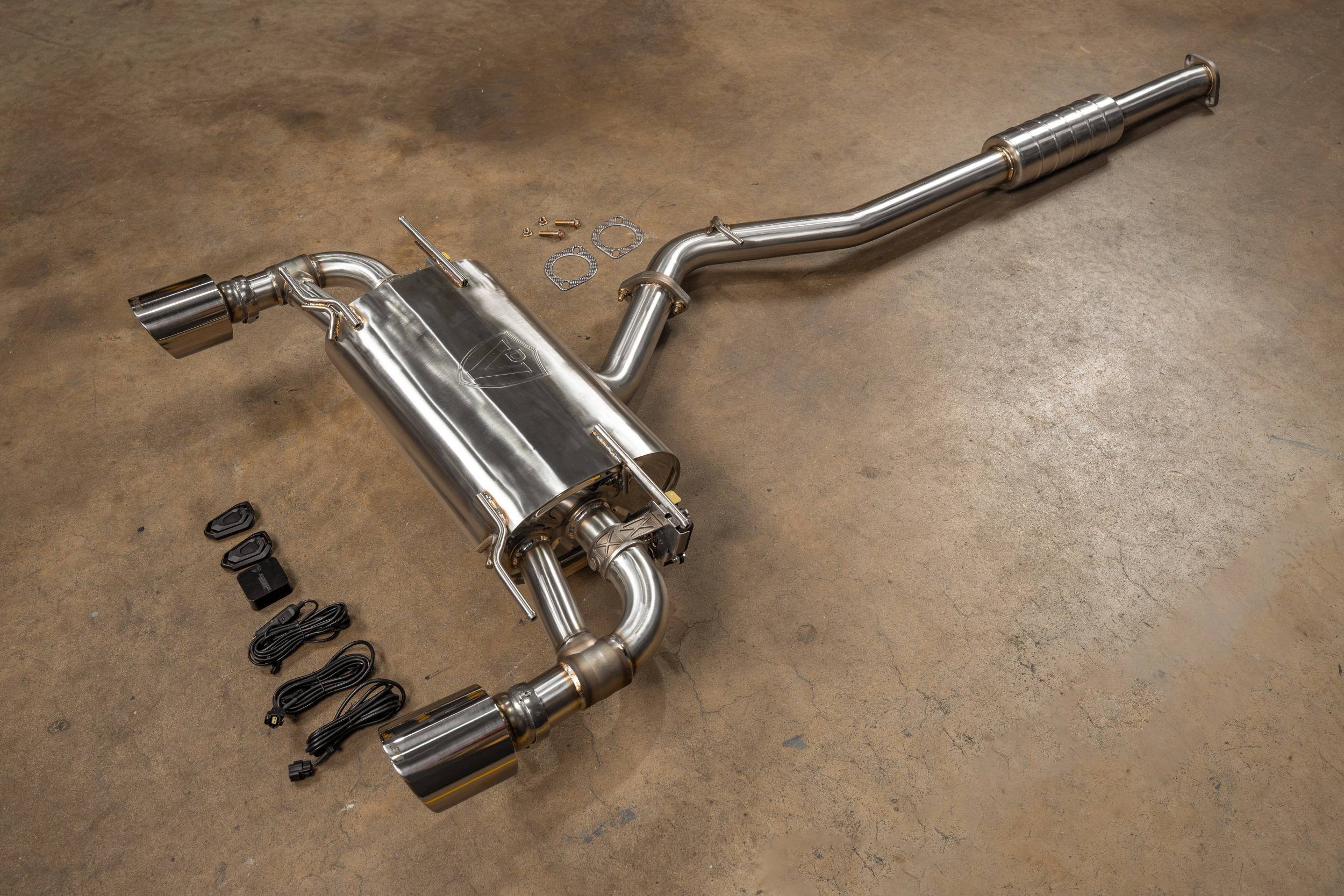 Overhead SHUTO catback layout with mid-pipe and electronic control components