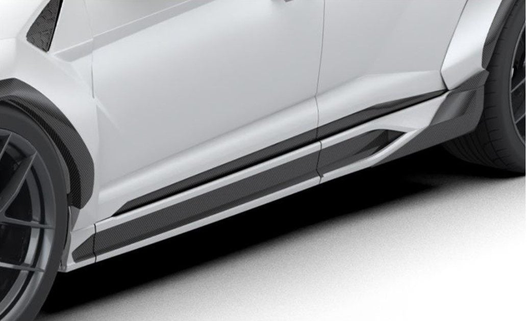 Side skirt on a white Lamborghini Urus SE, low side view