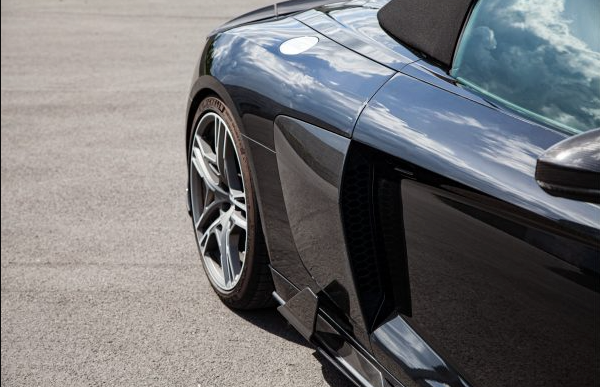 close view of Capristo Carbon Side Fins for Audi R8 (Gen2) Facelift 2015+ fitted inside a car