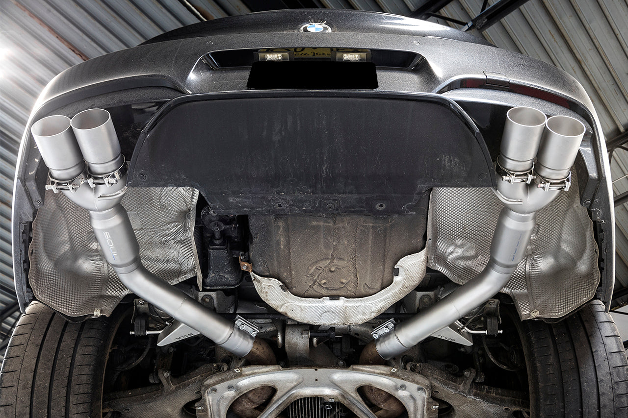 F06 / F12 / F13 M6 resonated muffler bypass exhaust: bypass exhaust installed, rear view from below