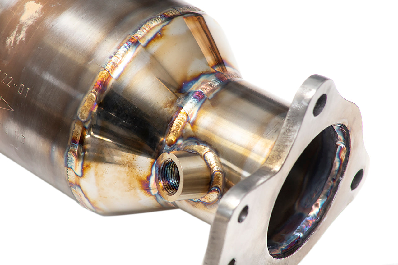 Soul C8 Corvette sport exhaust package: close-up of the cat inlet and sensor bung