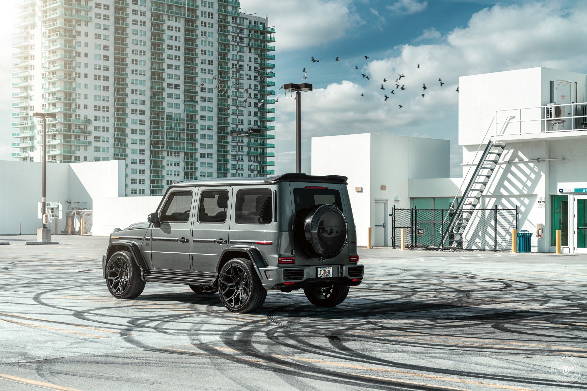 Side view of an Urban Widetrack Mercedes-AMG G63 W463A