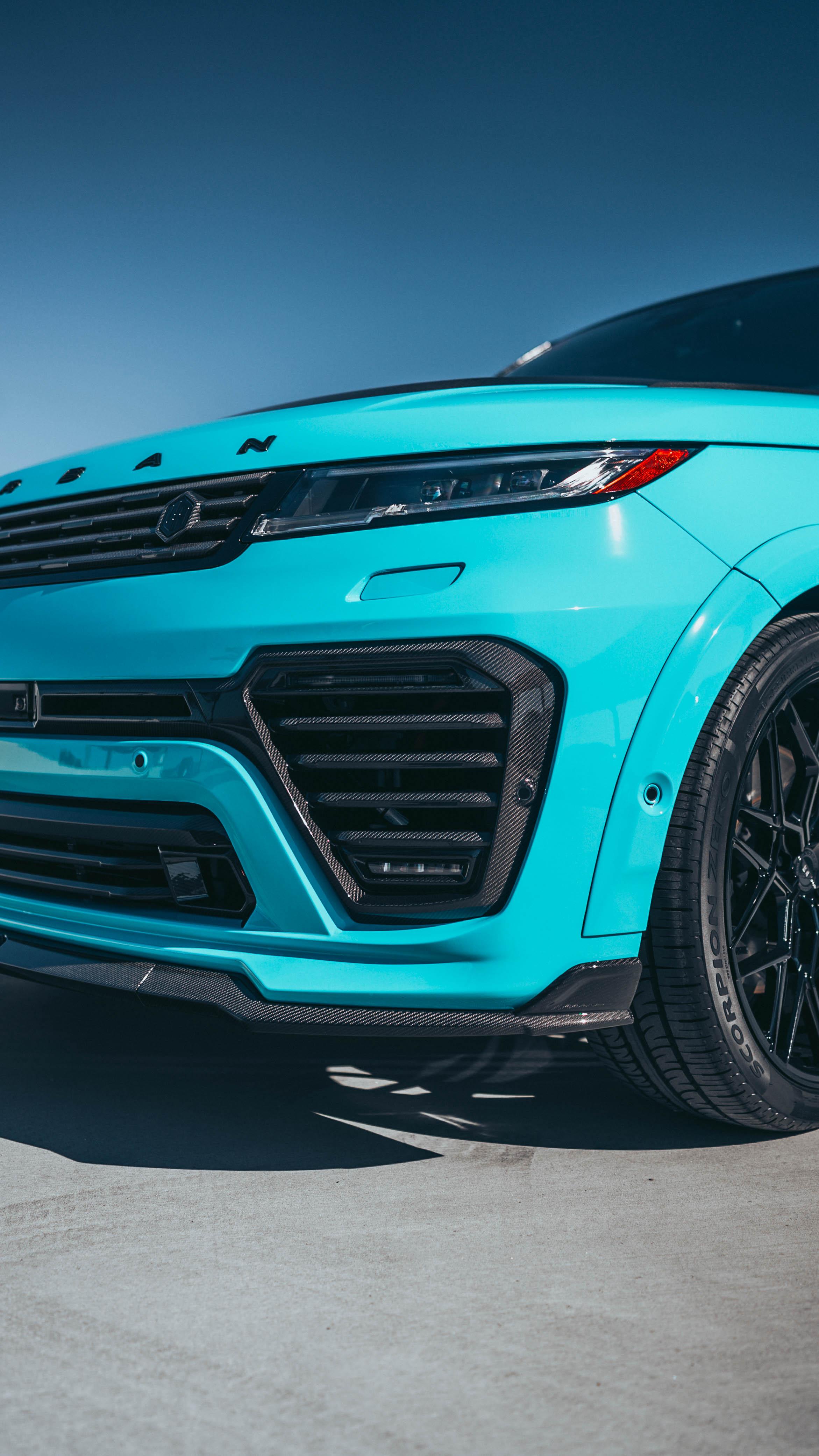 Front bumper and matrix grille on the Urban Widetrack Range Rover Sport