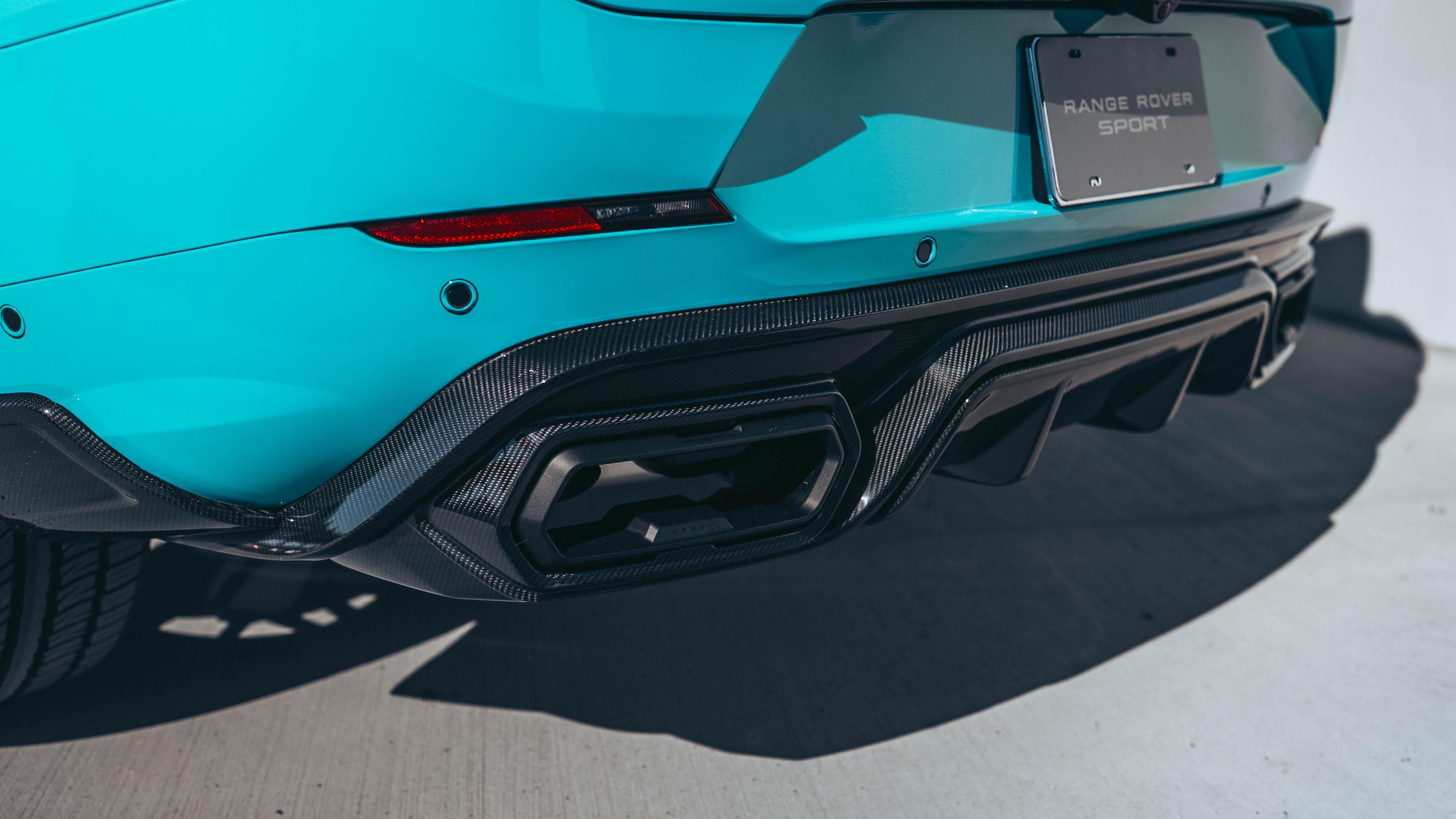Carbon rear diffuser and exhaust finishers on the Urban Range Rover Sport