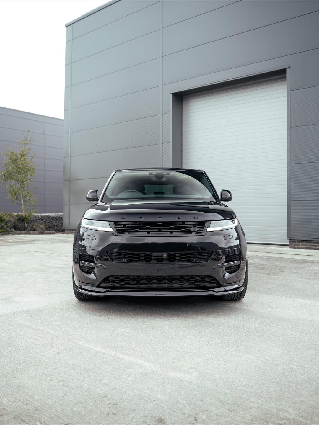 Front view of a Range Rover Sport L461 with the Urban Aero Kit splitter