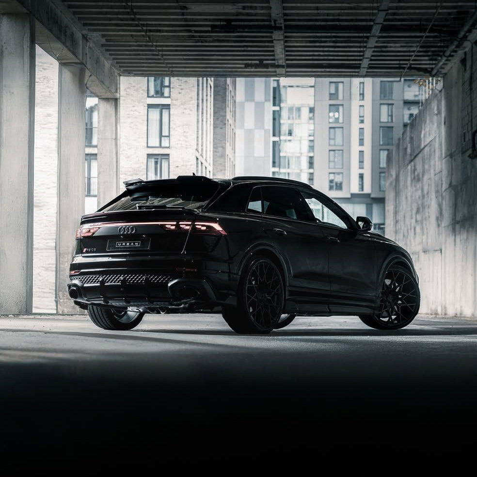 Rear three-quarter view of an Audi RS Q8 facelift with the Urban carbon aero kit